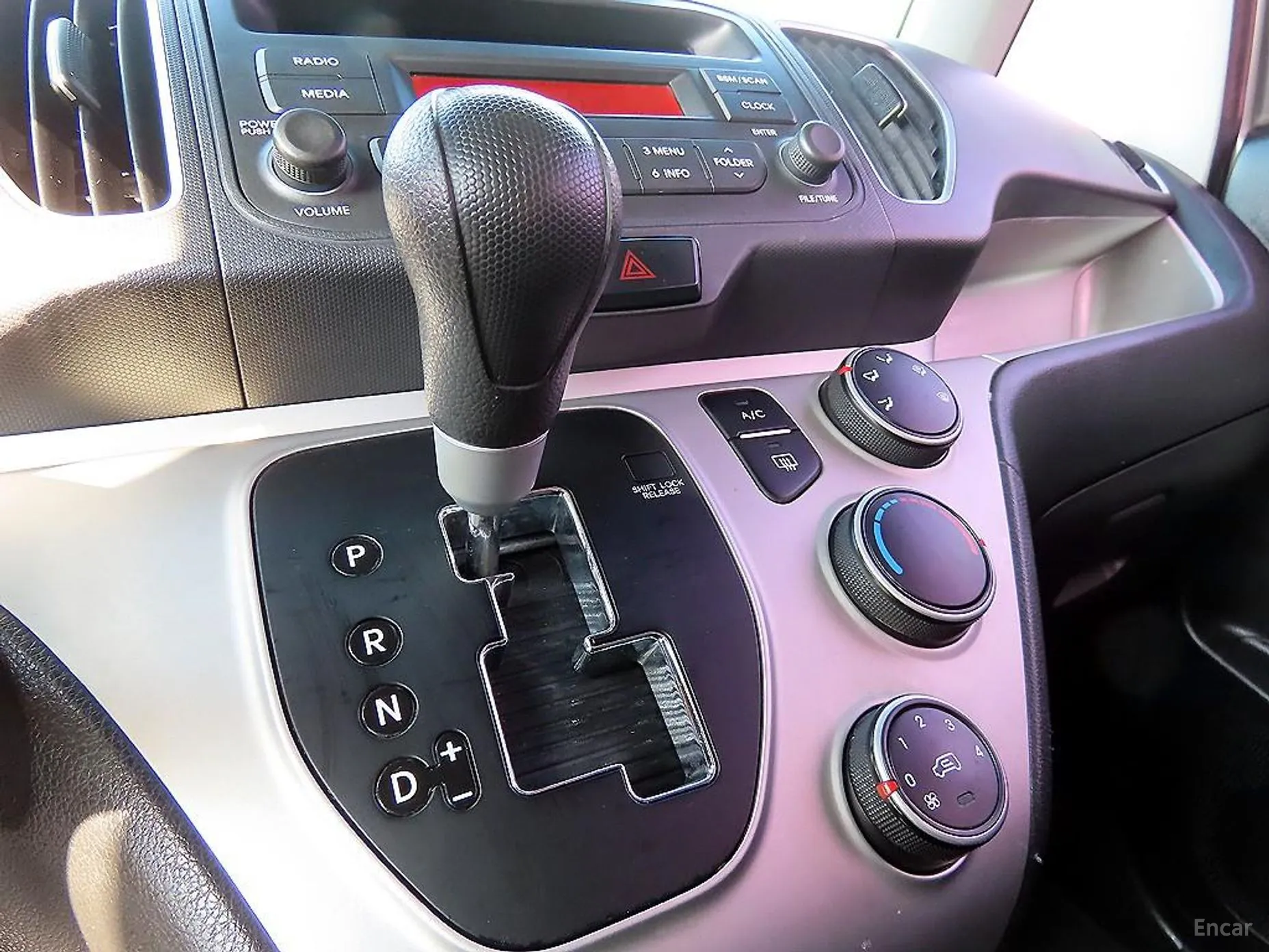 Kia Ray превью 11
