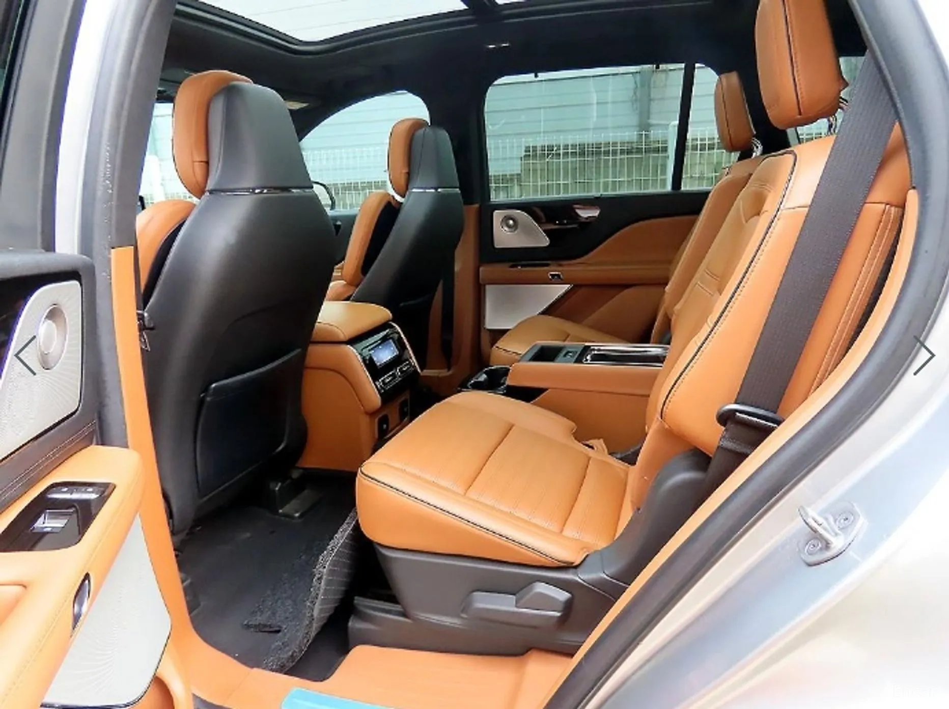 Lincoln Aviator 2nd Generation превью 6