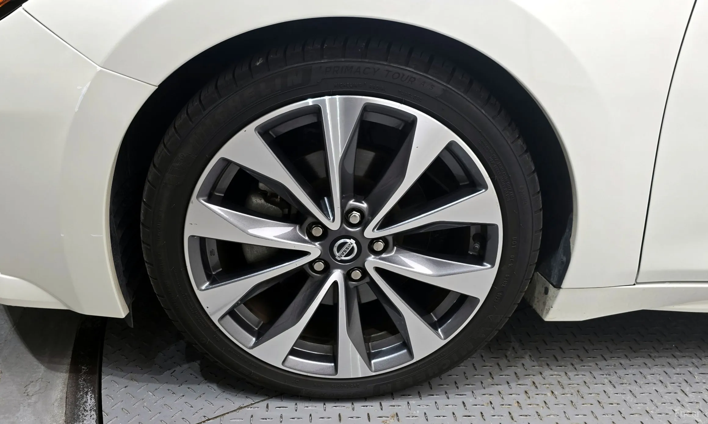 Nissan Maxima (A36) превью 5