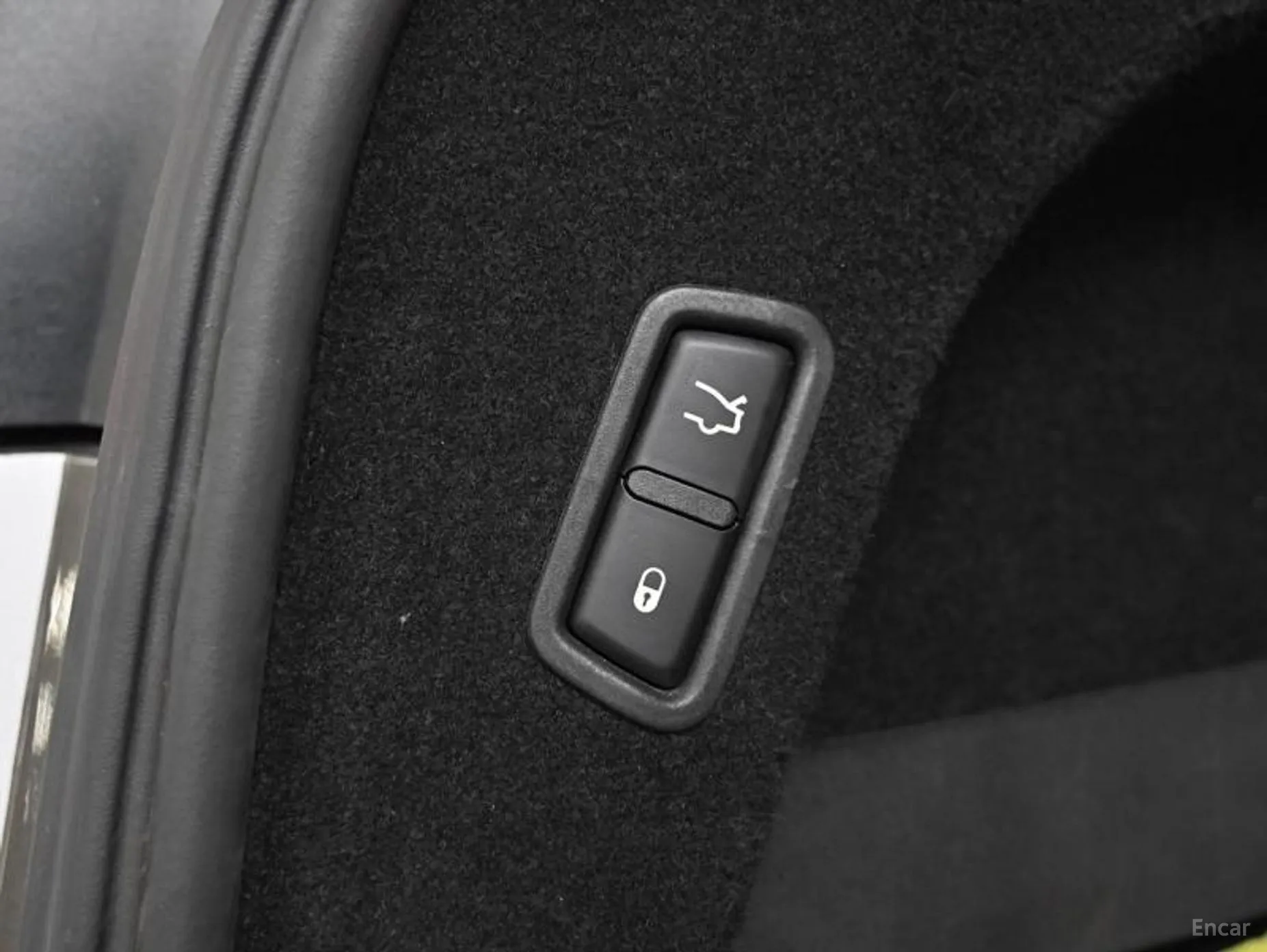 Maserati Levante превью 10