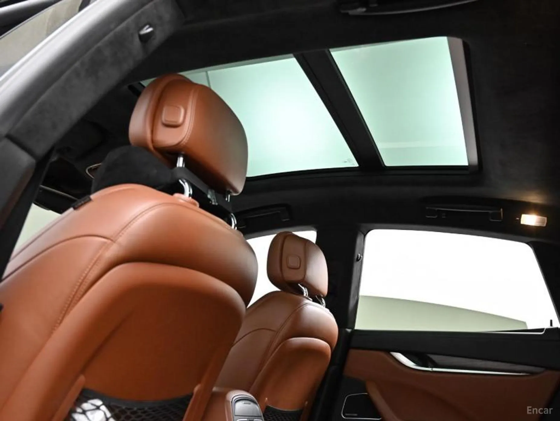 Maserati Levante превью 11