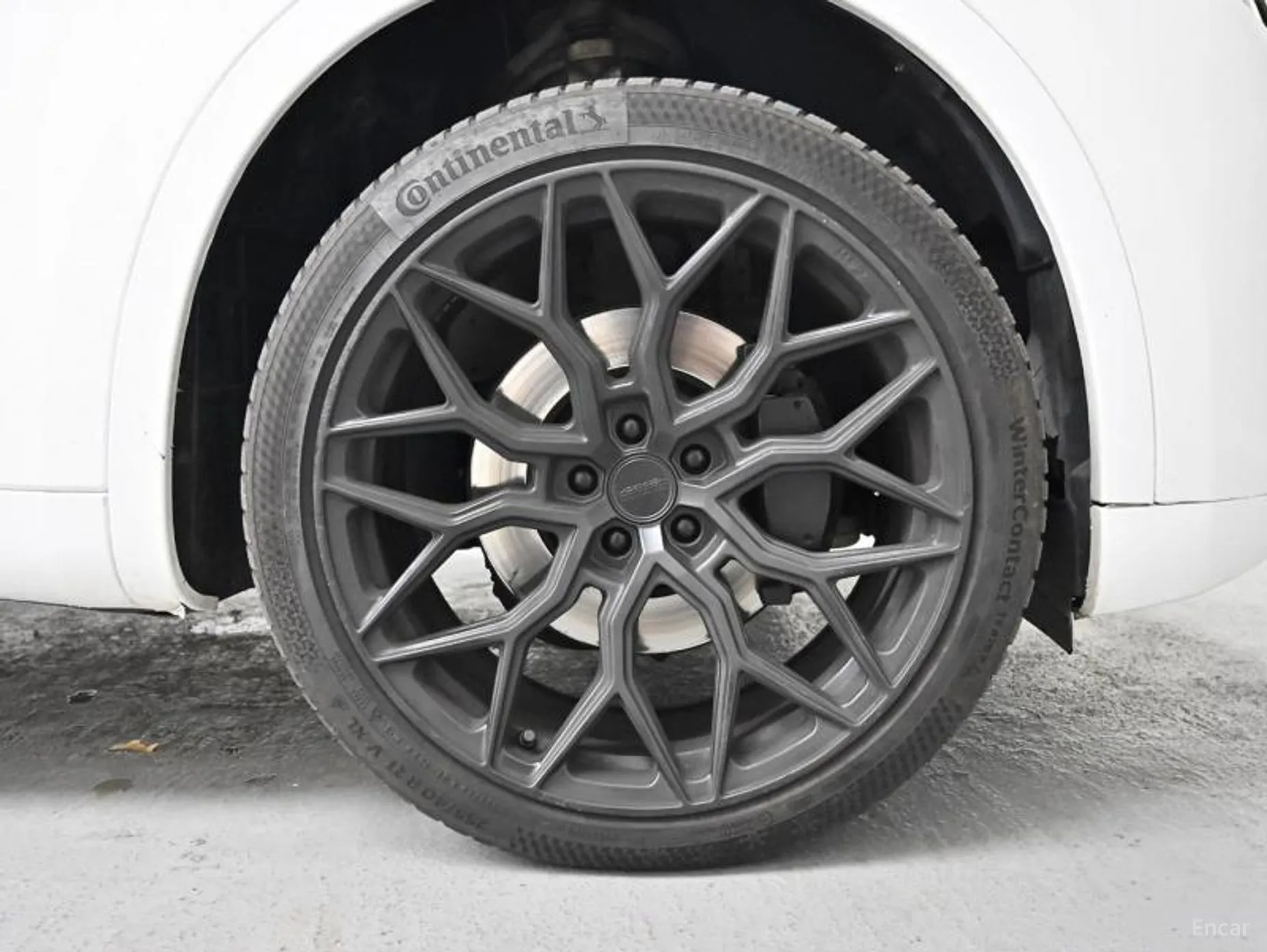Maserati Levante превью 5