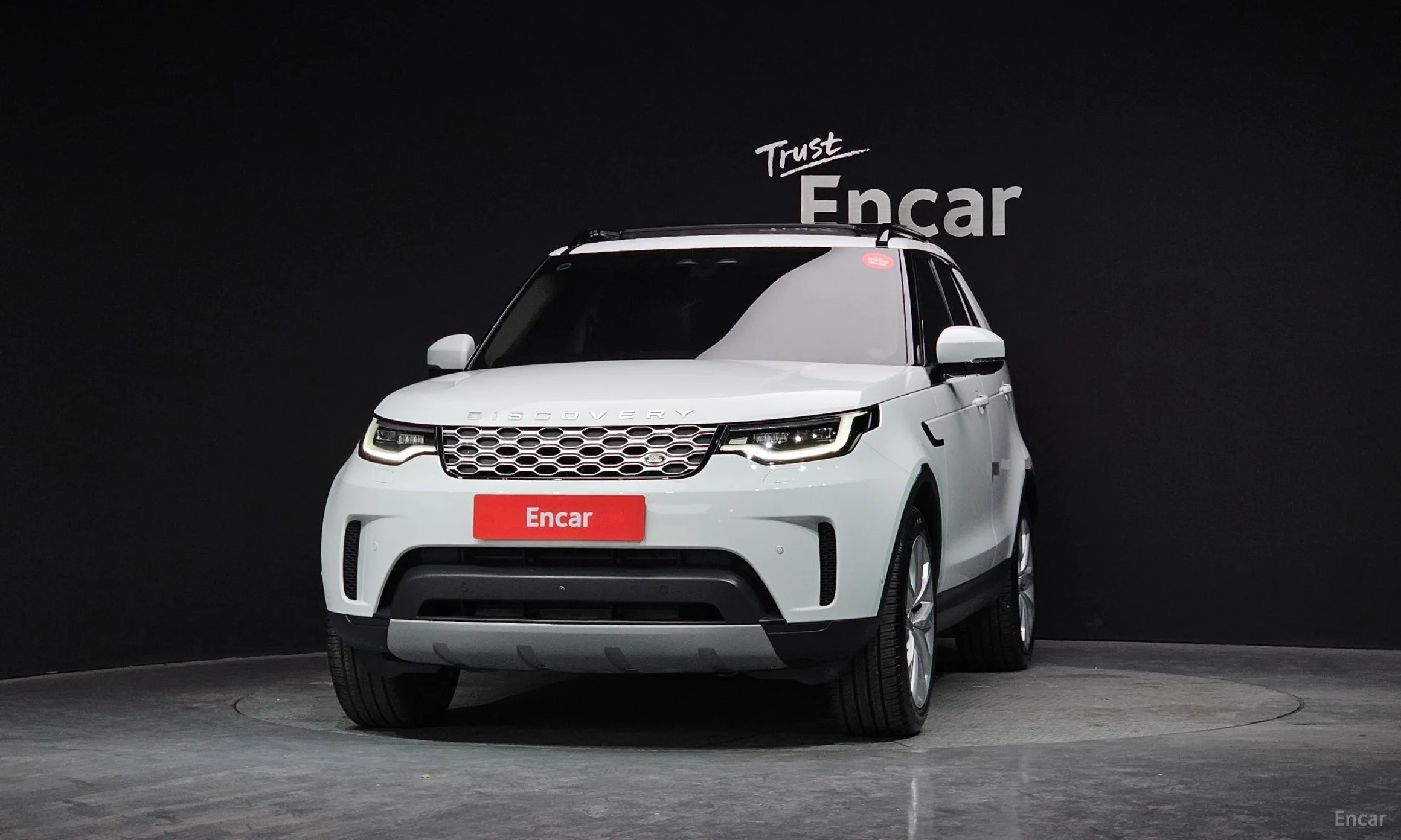 Land Rover Discovery 5 превью 3