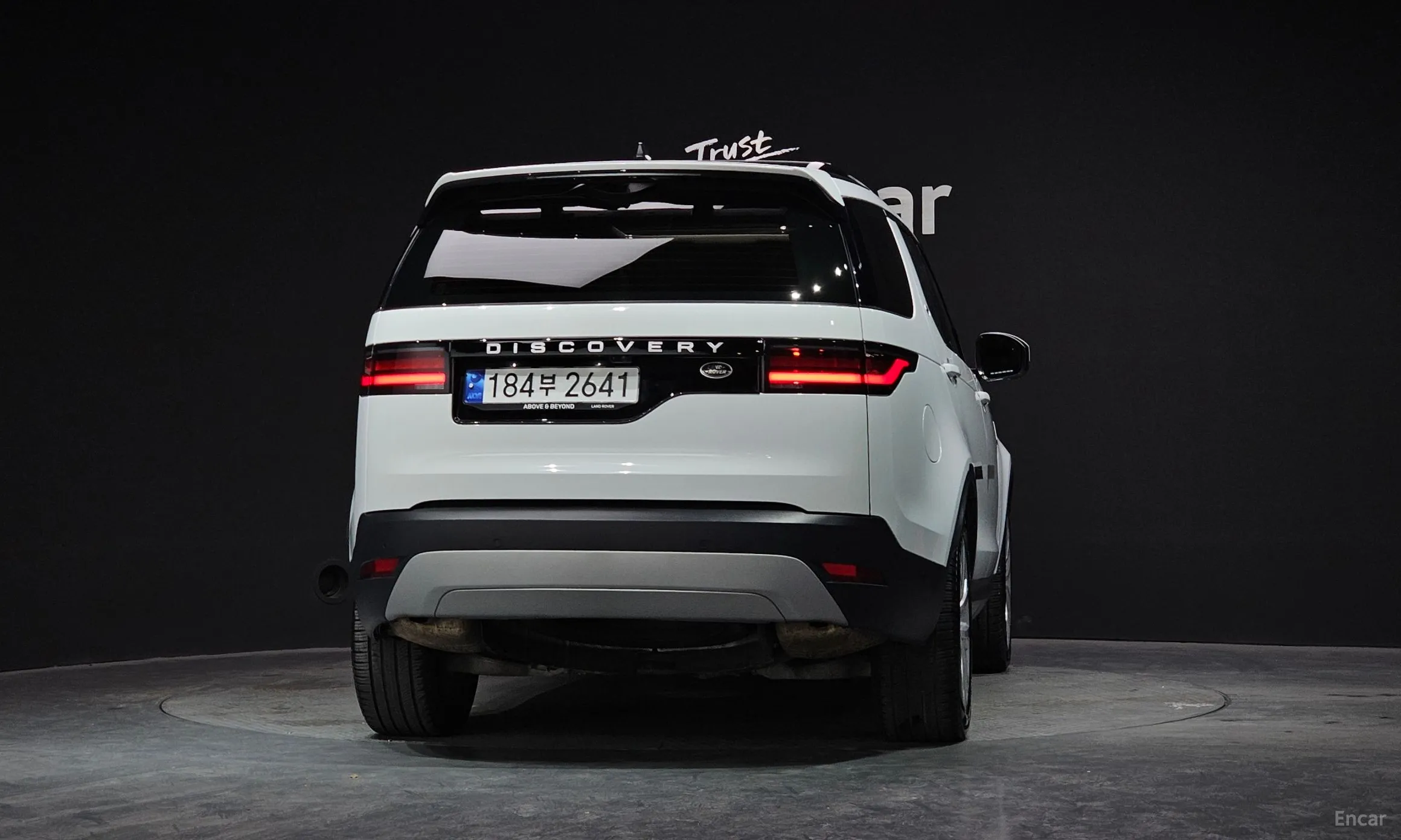 Land Rover Discovery 5 превью 4