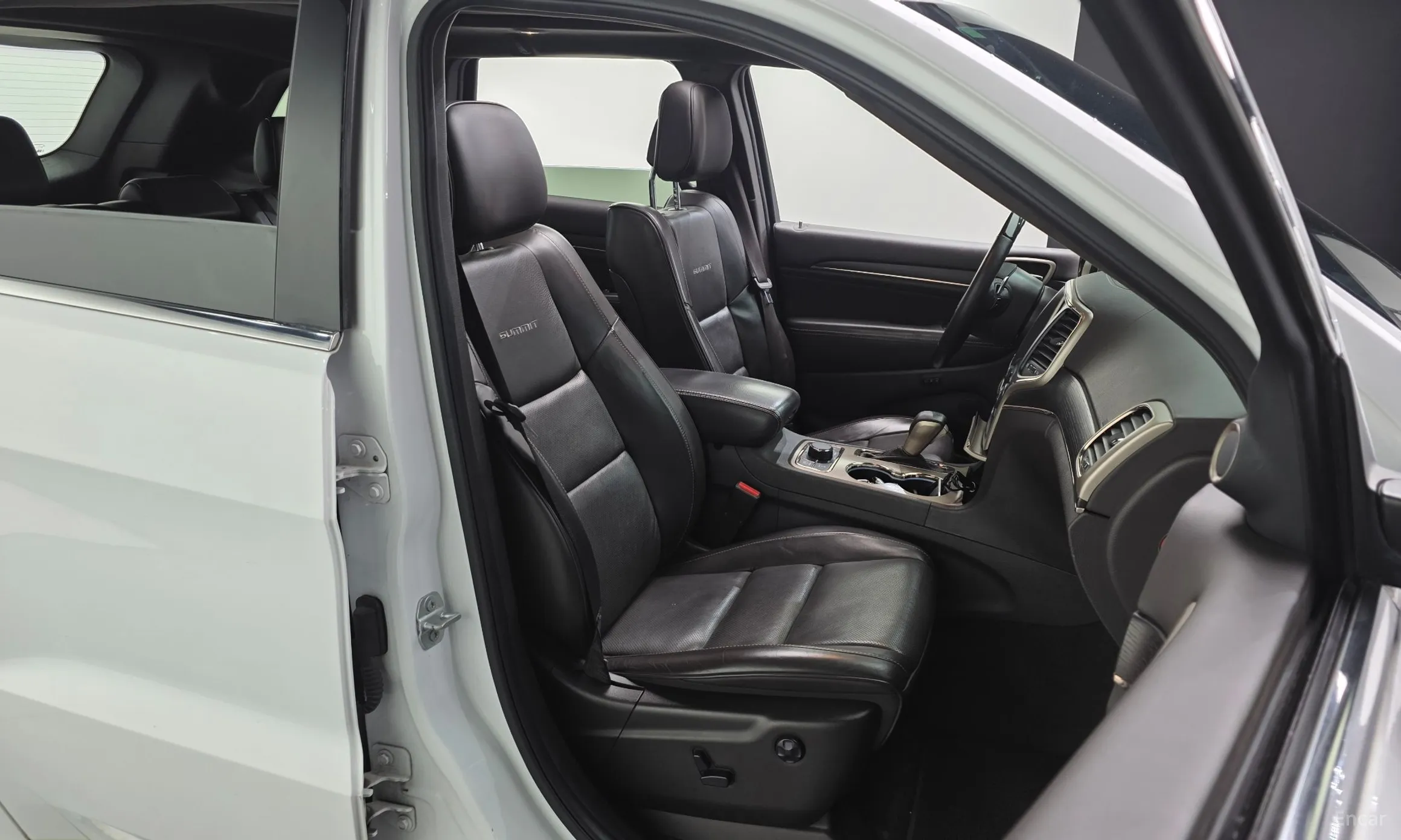 Jeep Grand Cherokee превью 12