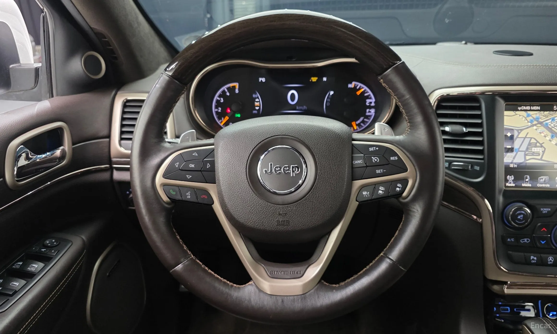Jeep Grand Cherokee превью 13