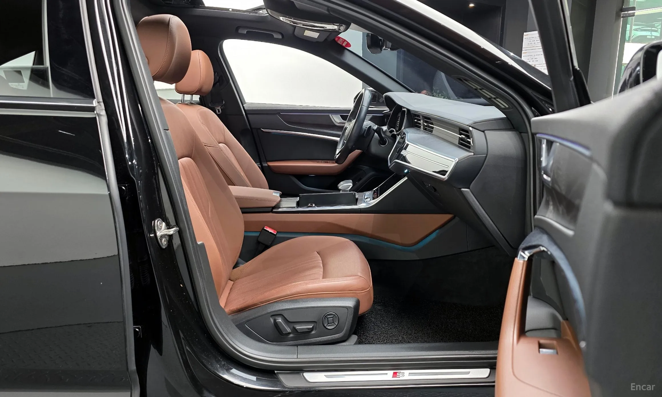 Audi A6 (C8) превью 10