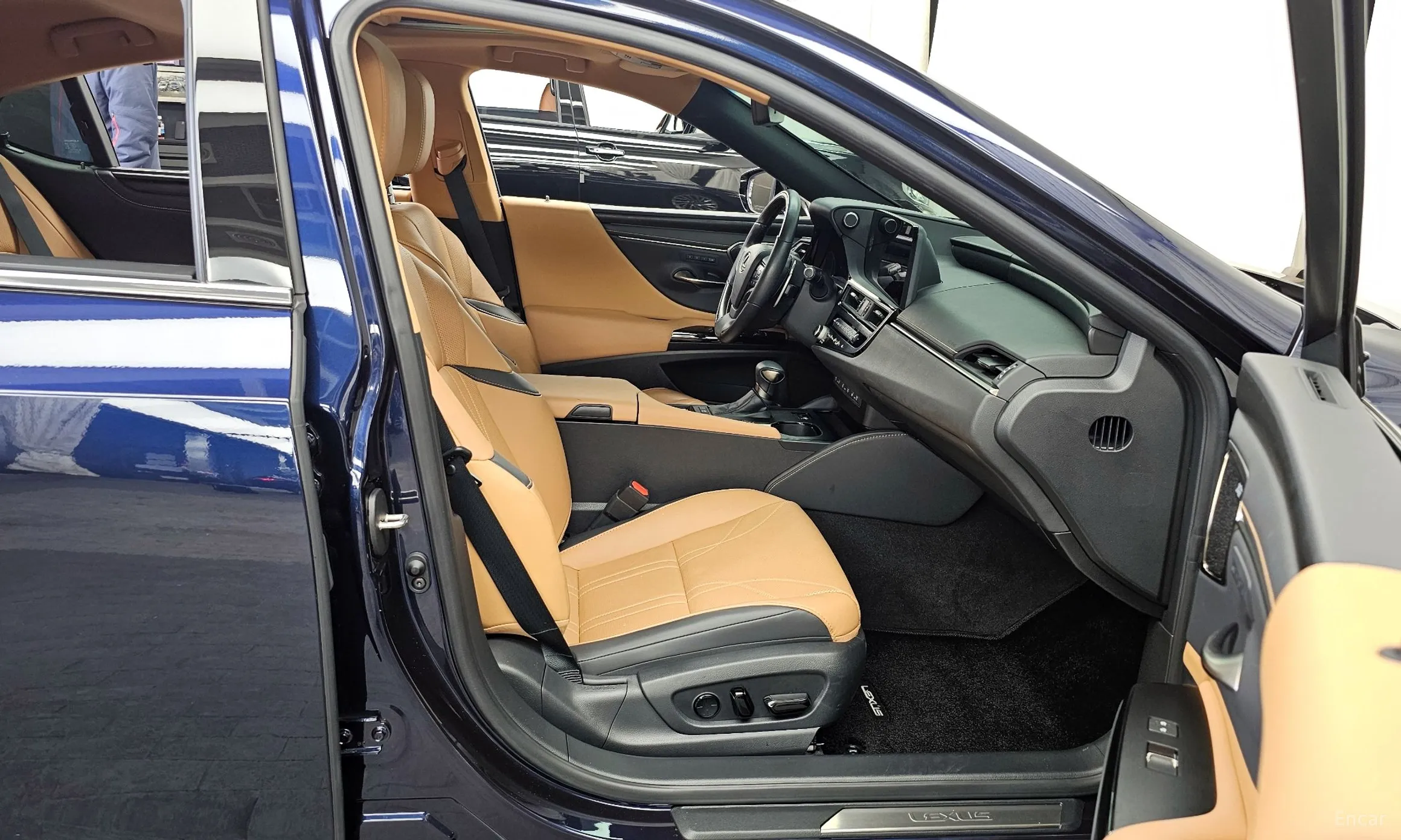 Lexus ES300h 7th Generation превью 11