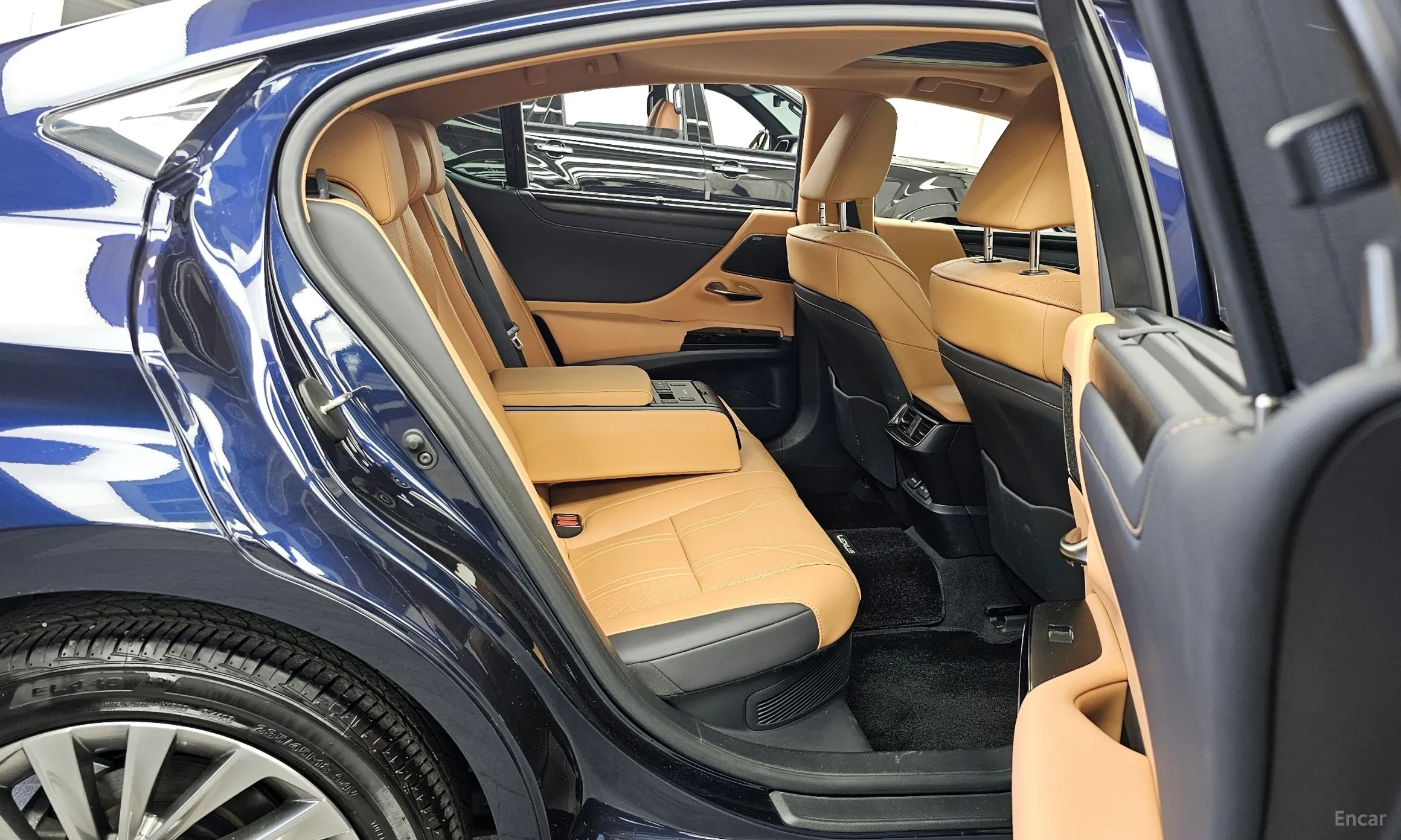 Lexus ES300h 7th Generation превью 12