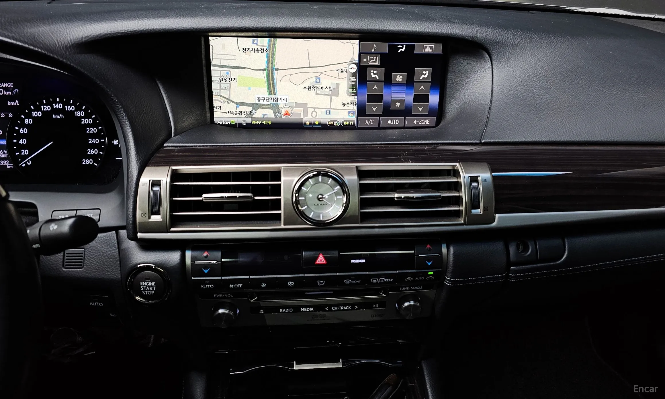 Lexus LS460 превью 14