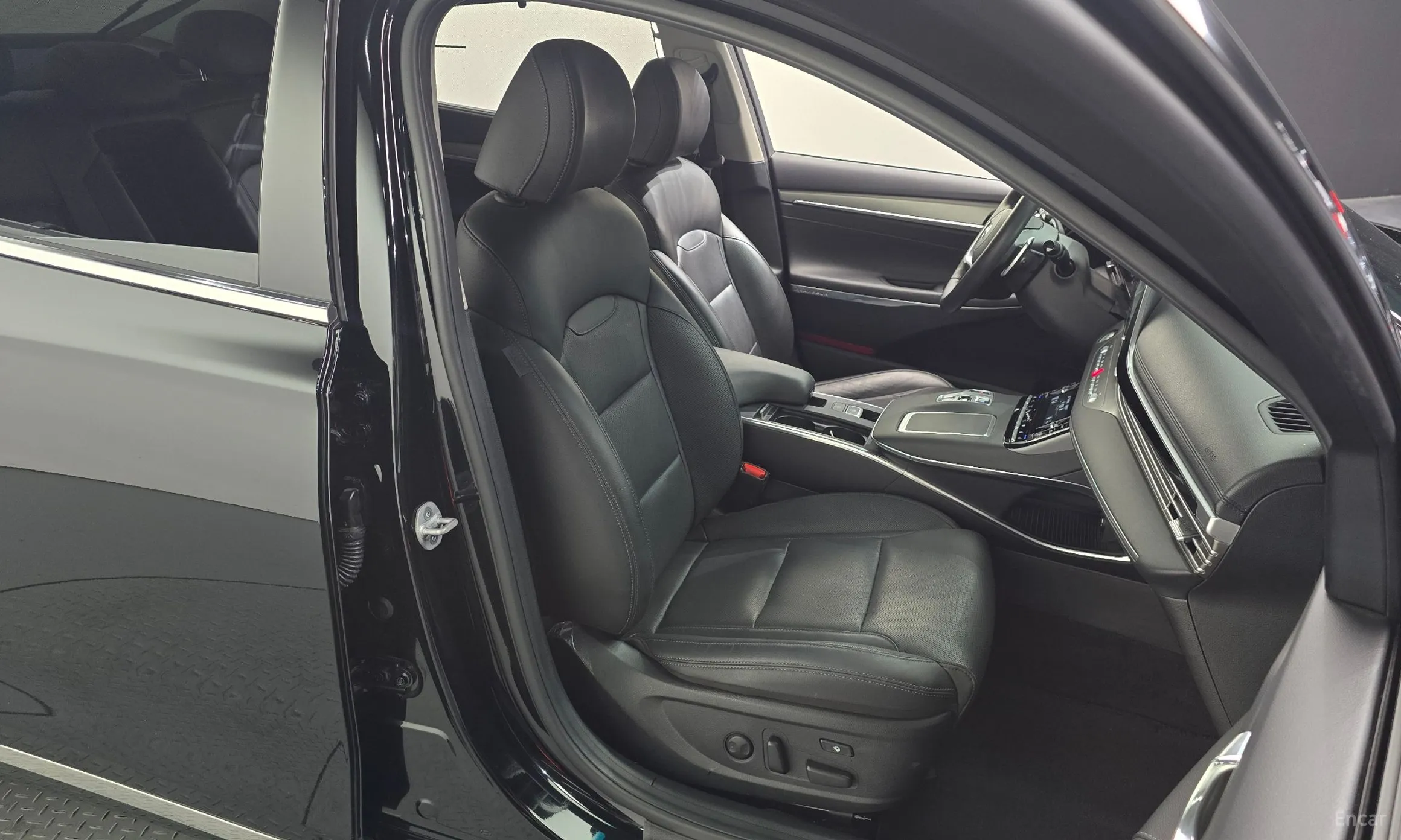 Hyundai Grandeur IG превью 12