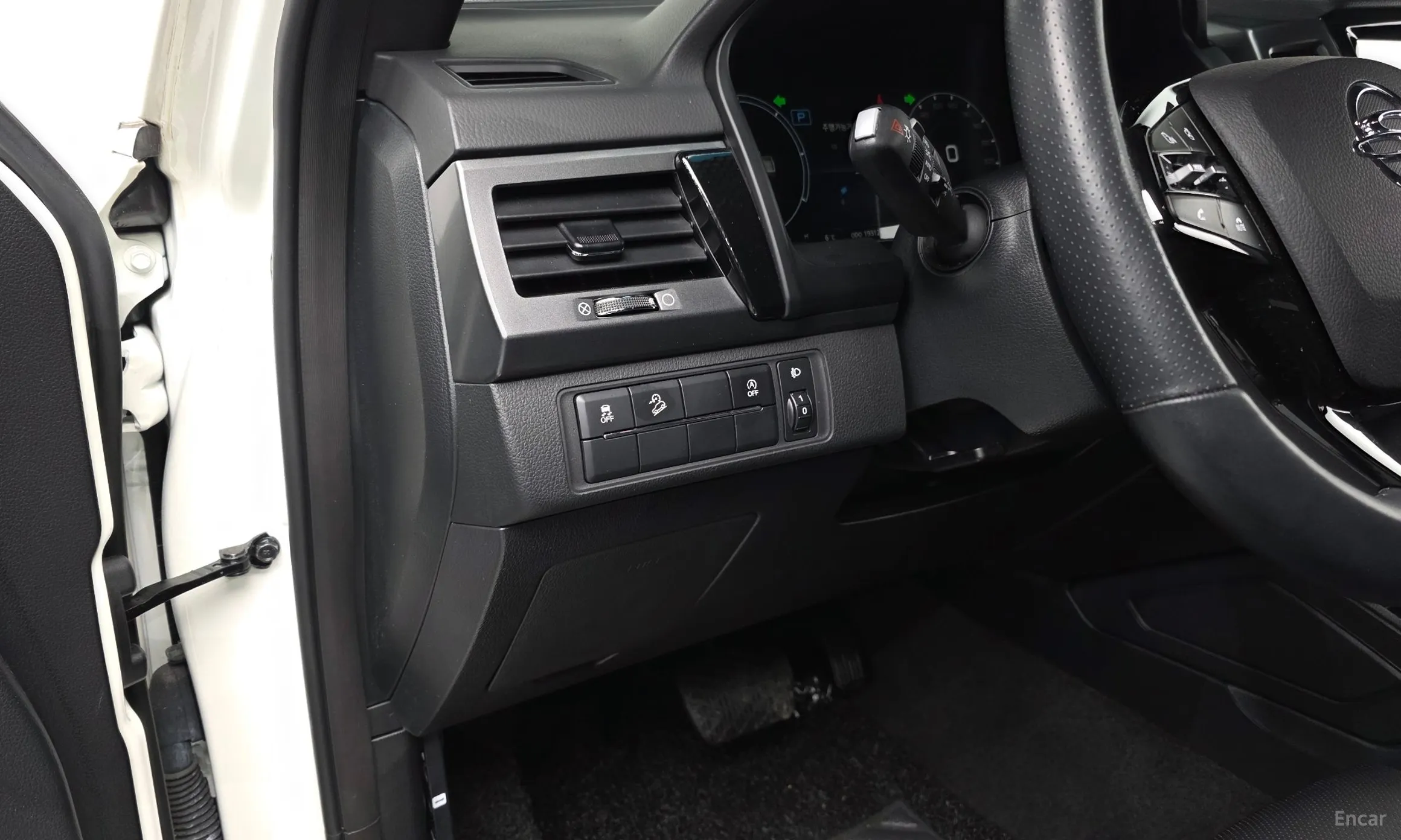 KG Mobility (SsangYong) Rexton Sports превью 13