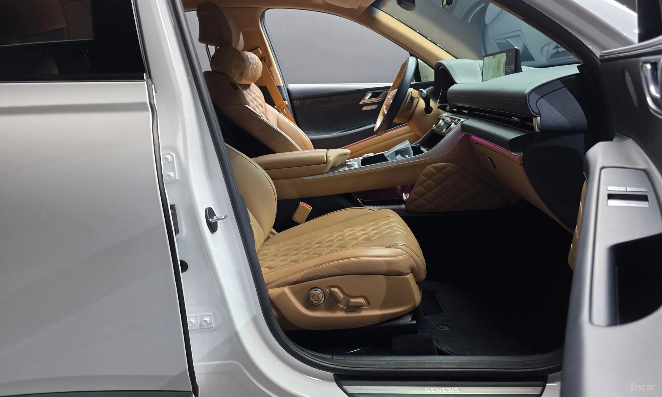 Genesis GV80 превью 10