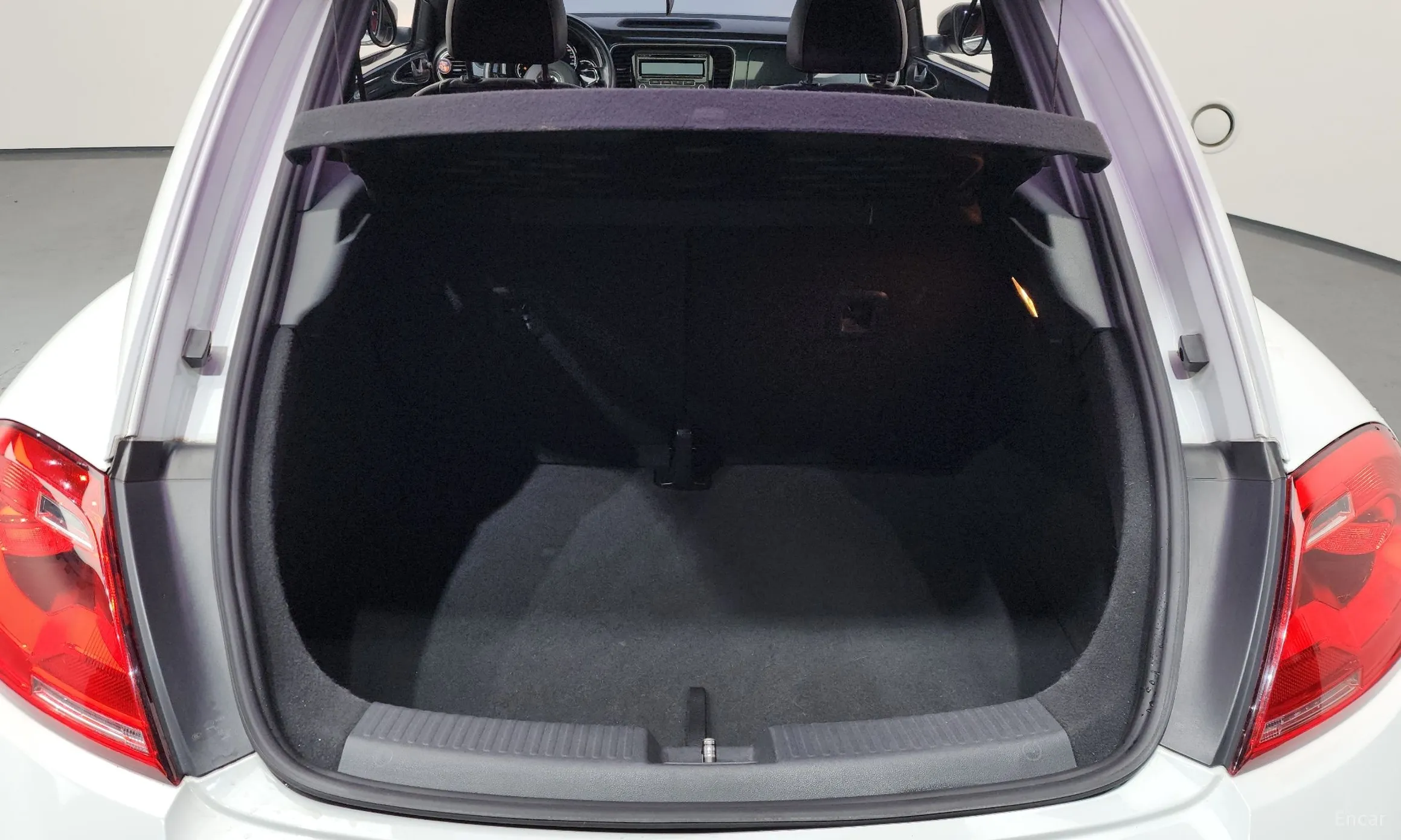 Volkswagen The Beetle превью 20