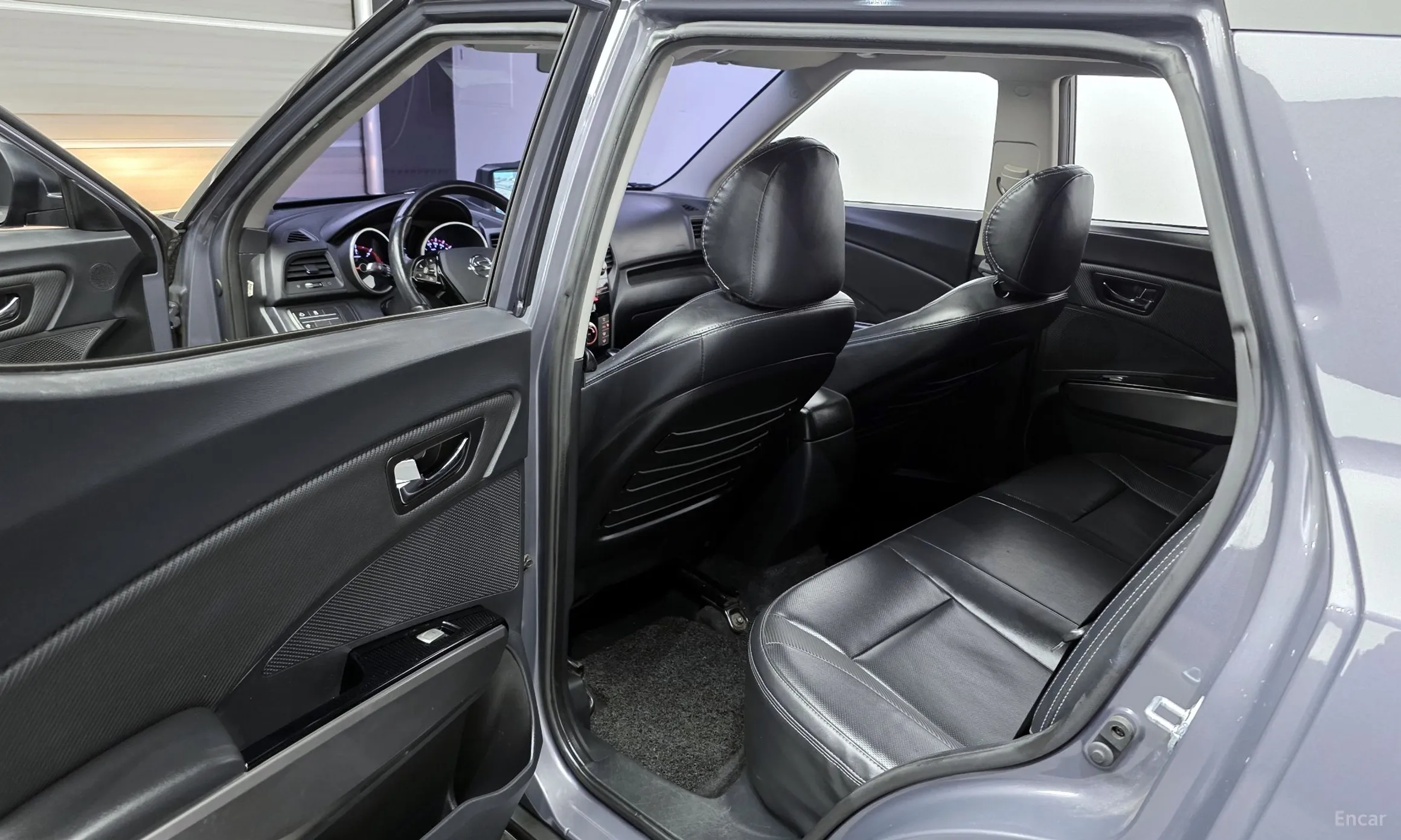 KG Mobility (SsangYong) Tivoli Air превью 11