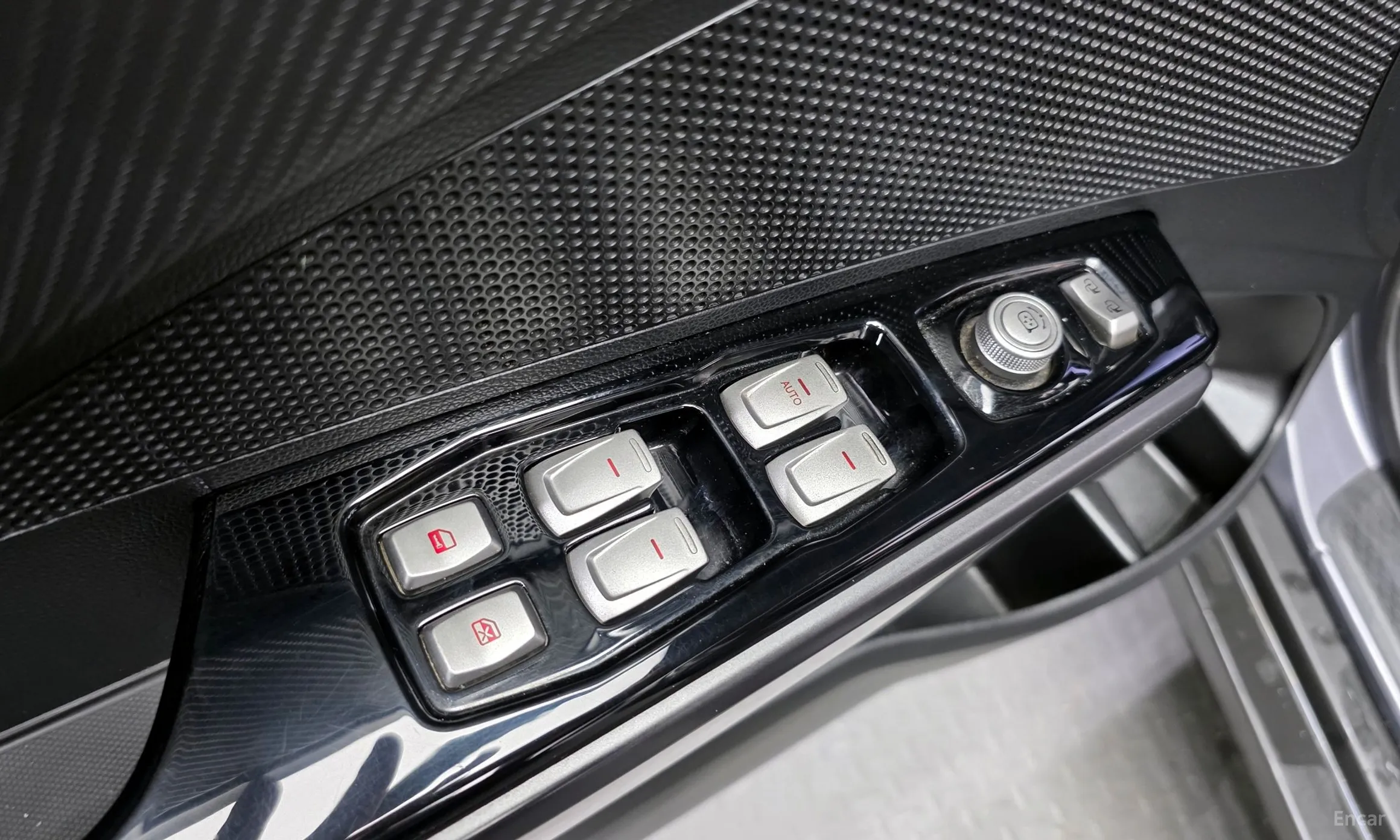 KG Mobility (SsangYong) Tivoli Air превью 14
