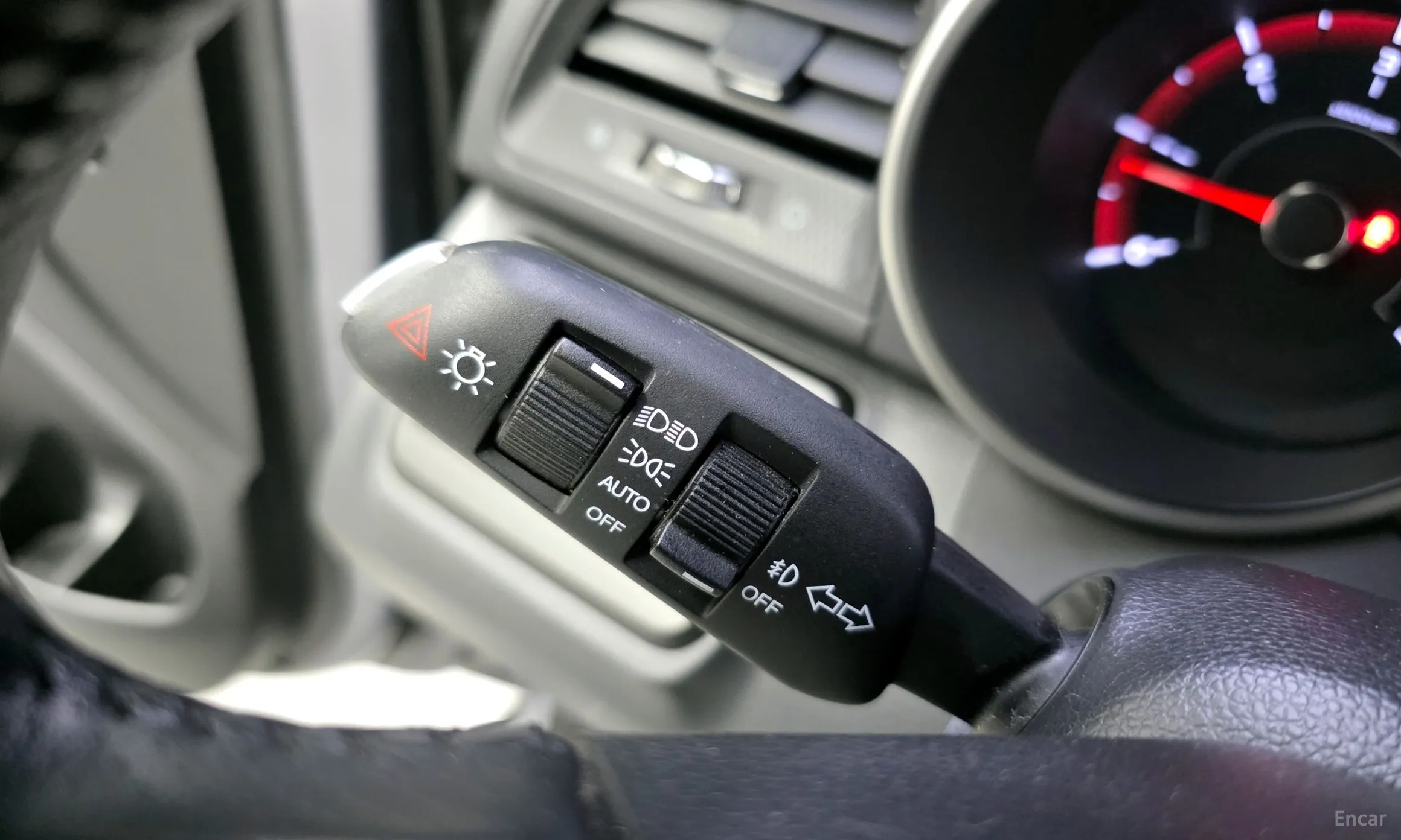 KG Mobility (SsangYong) Tivoli Air превью 16