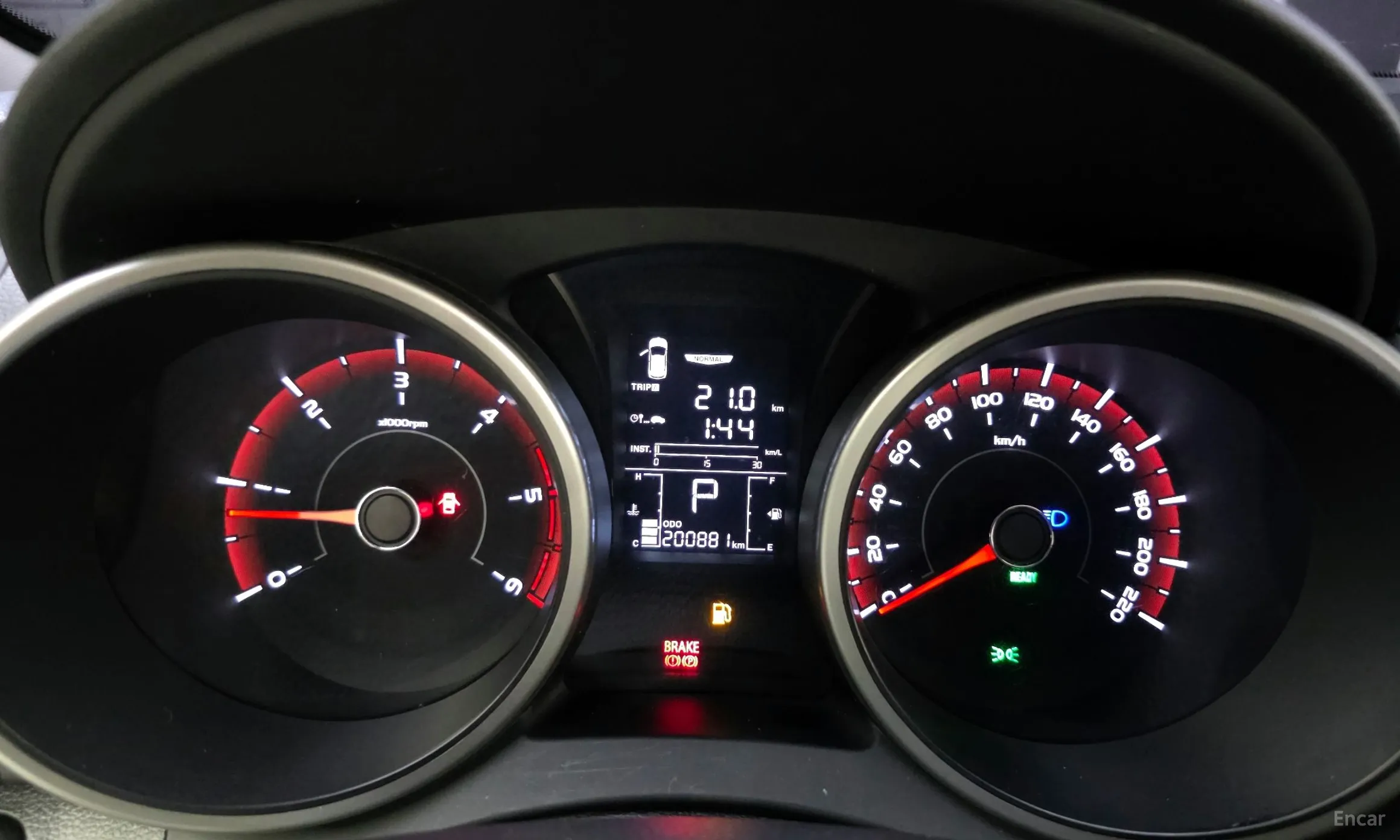 KG Mobility (SsangYong) Tivoli Air превью 8