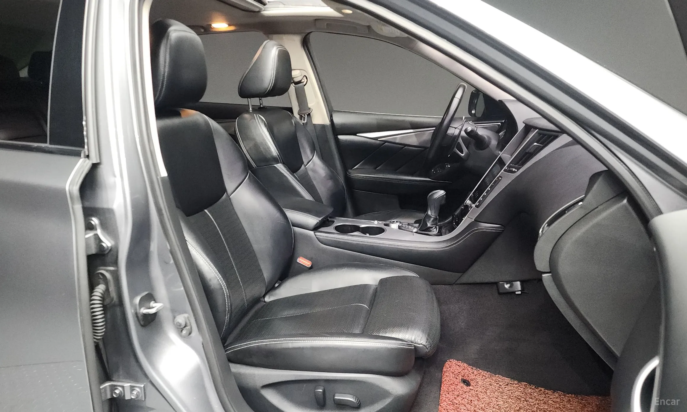 Infiniti Q50 превью 11