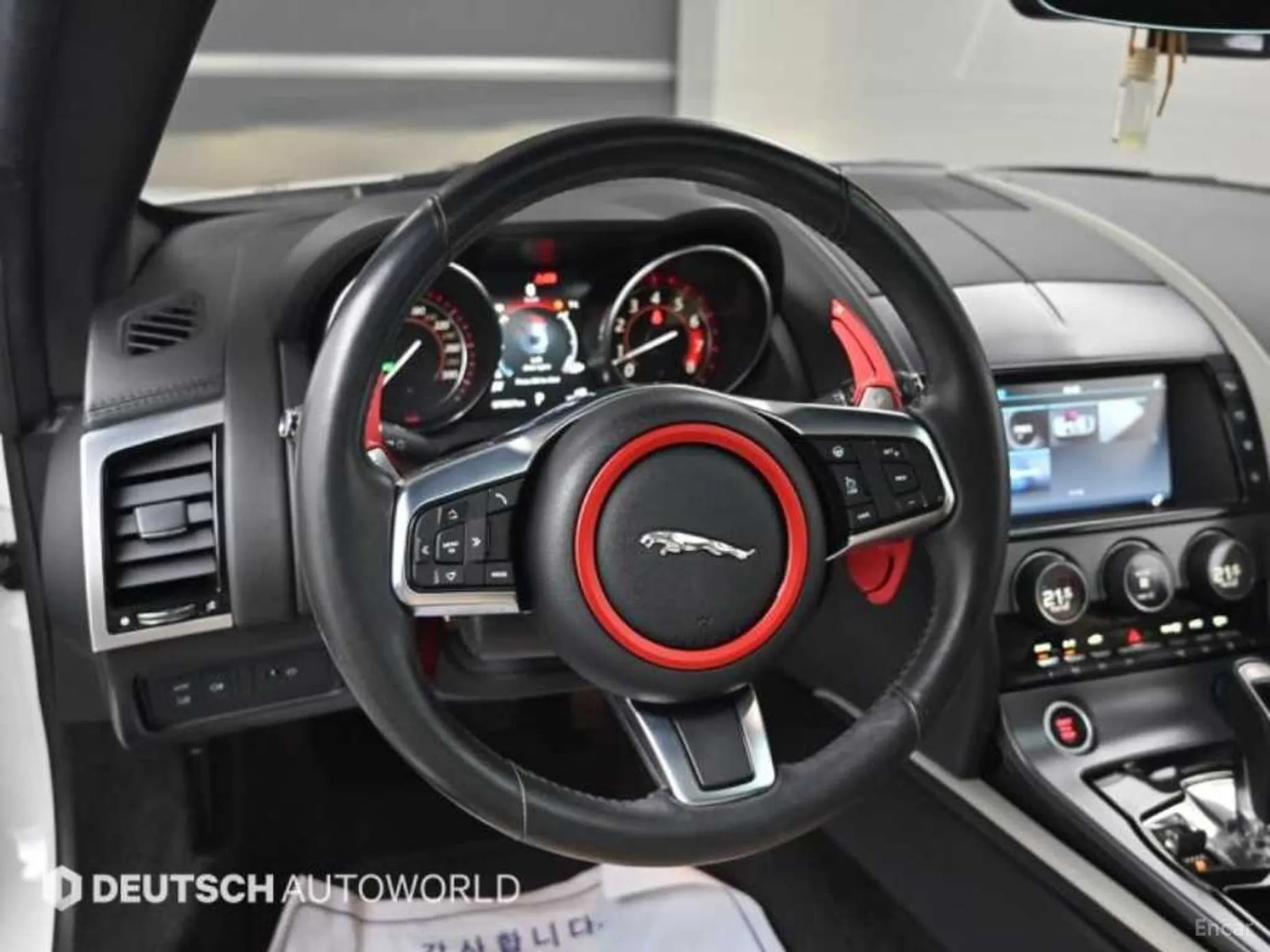 Jaguar F-TYPE превью 10