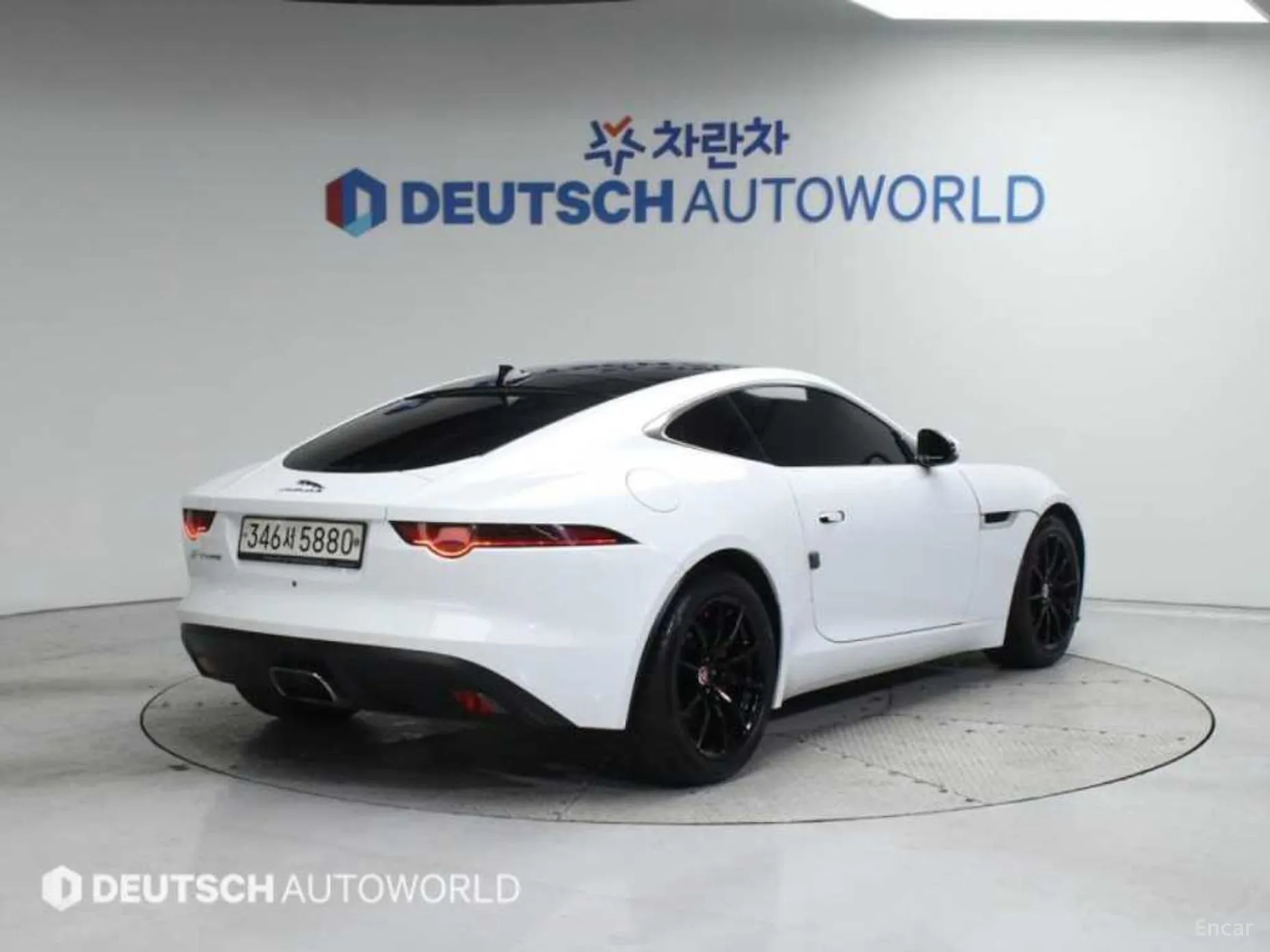 Jaguar F-TYPE превью 3