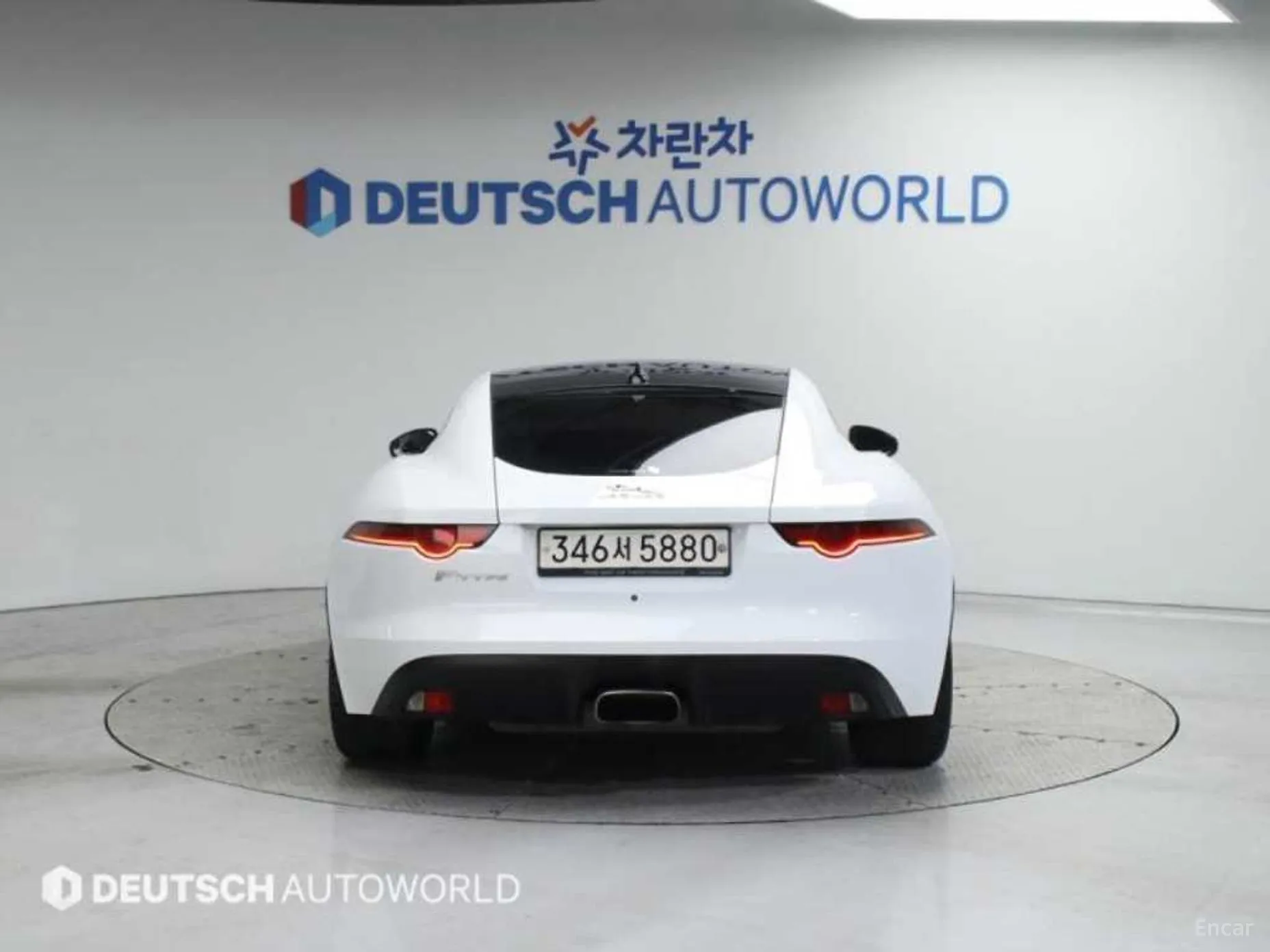 Jaguar F-TYPE превью 4