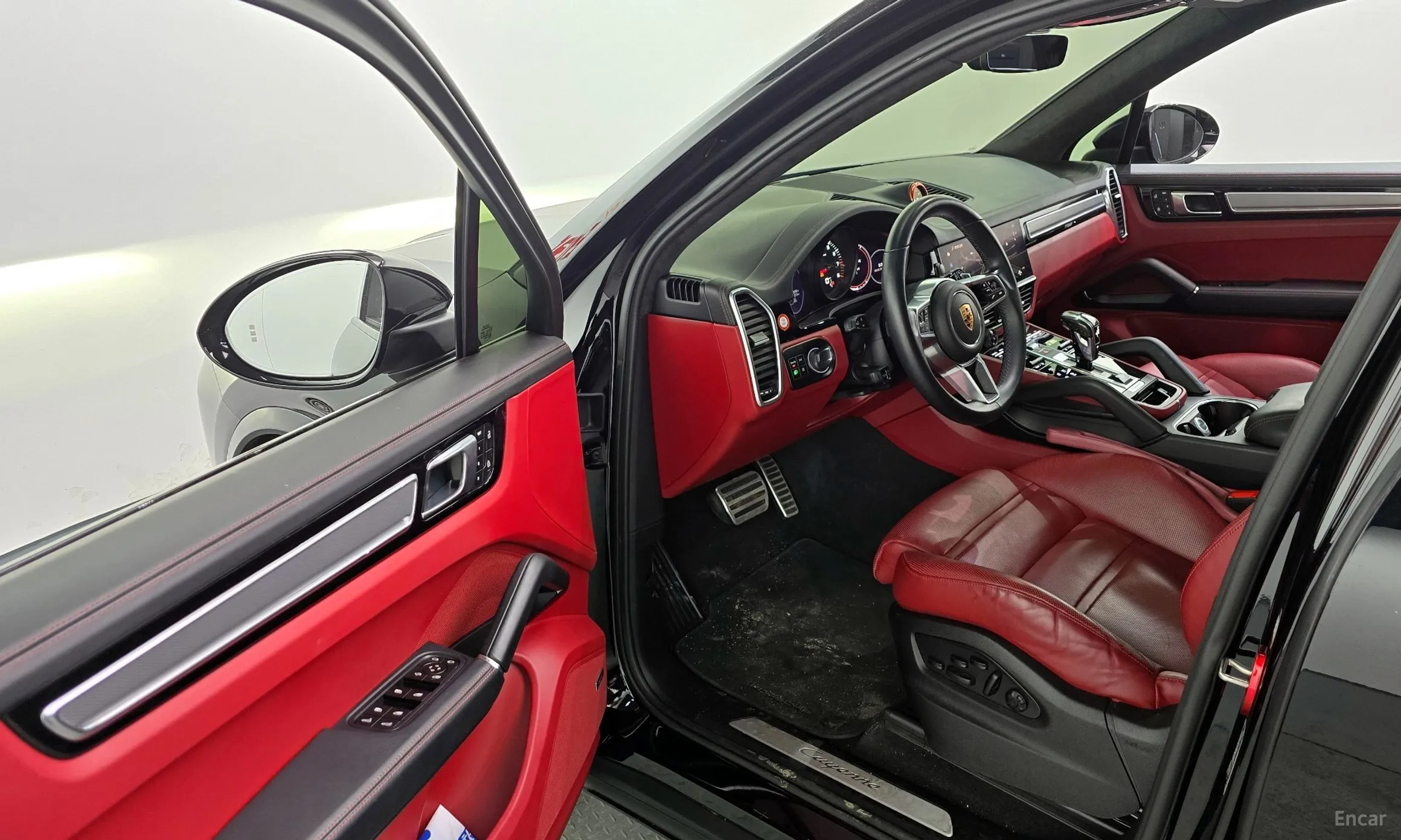Porsche Cayenne (PO536) превью 10