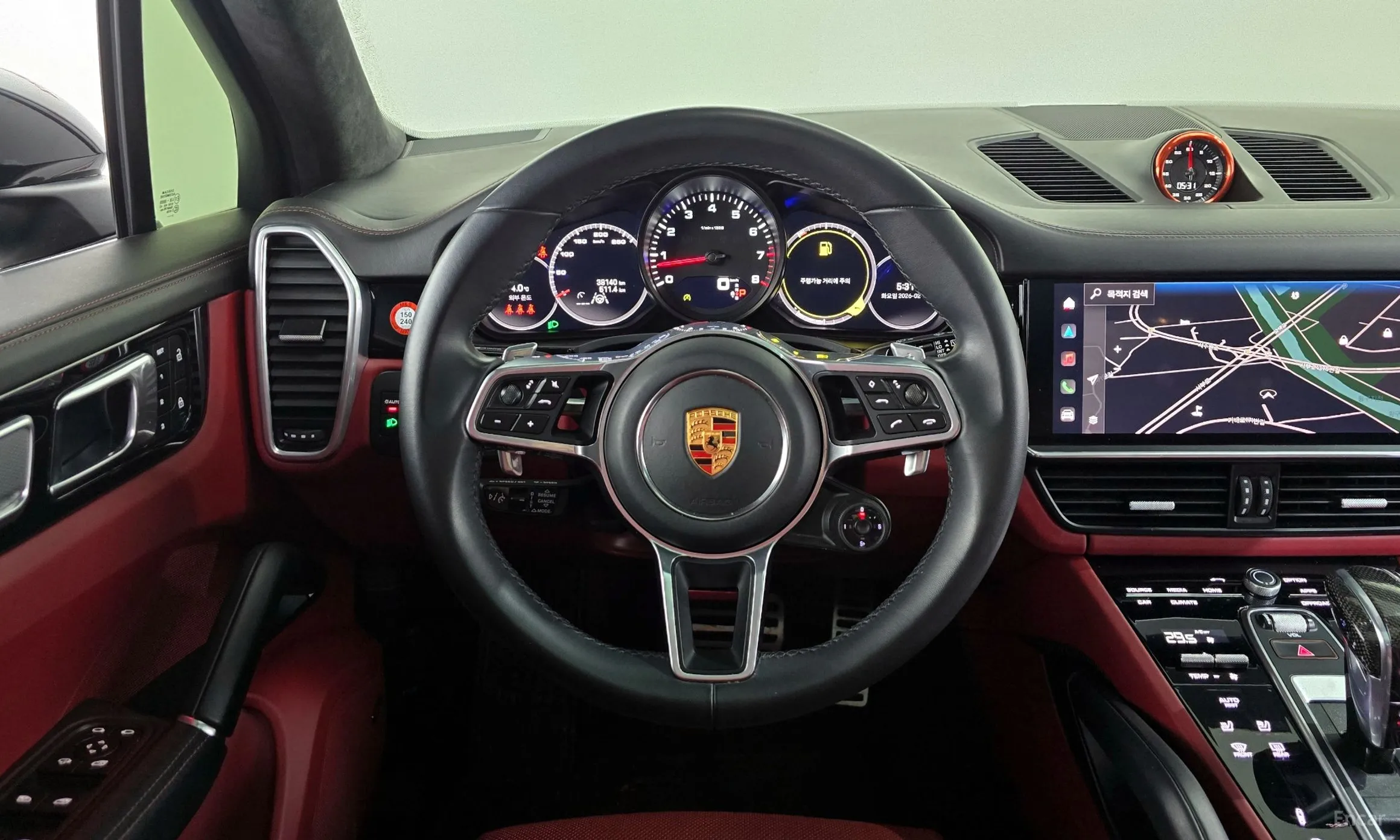 Porsche Cayenne (PO536) превью 13