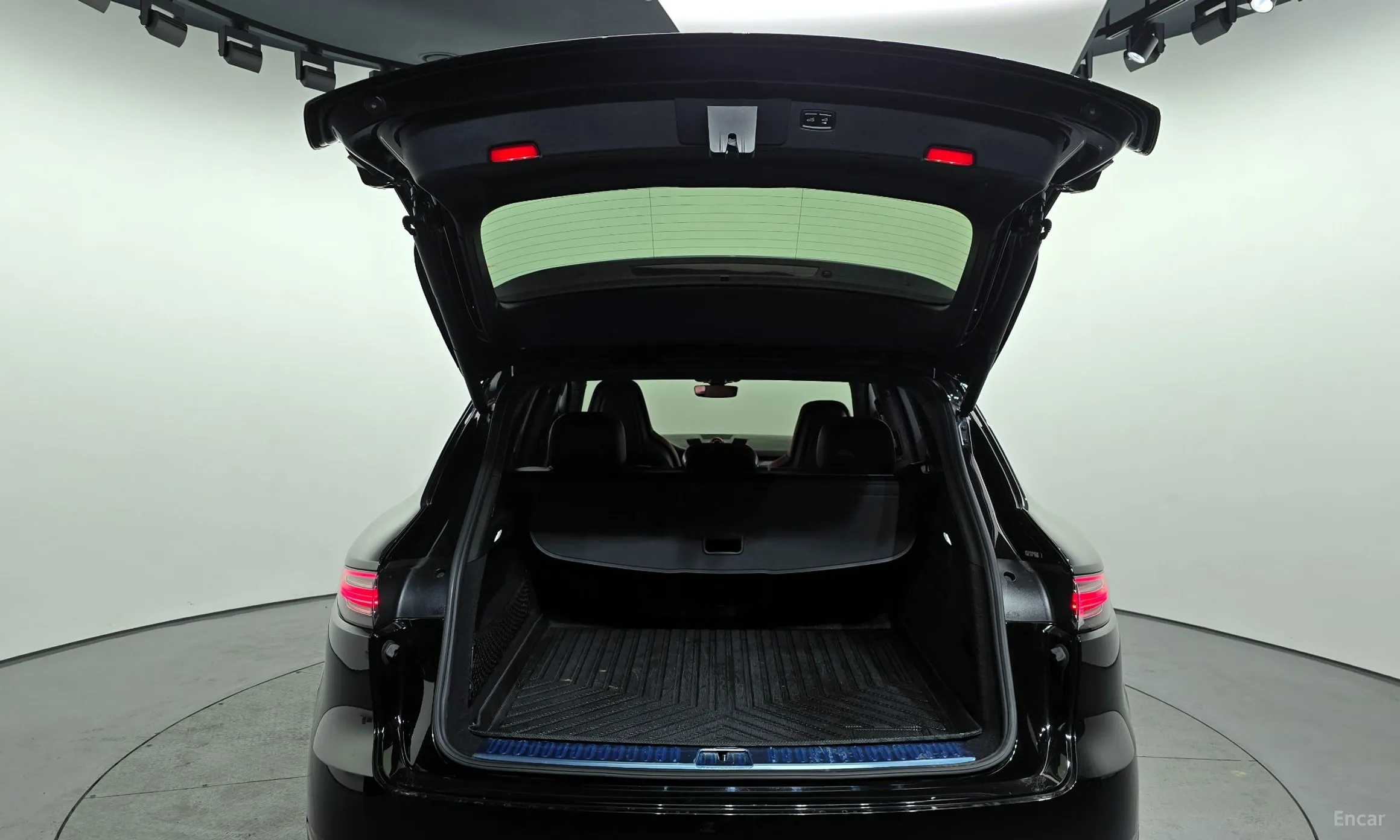 Porsche Cayenne (PO536) превью 20