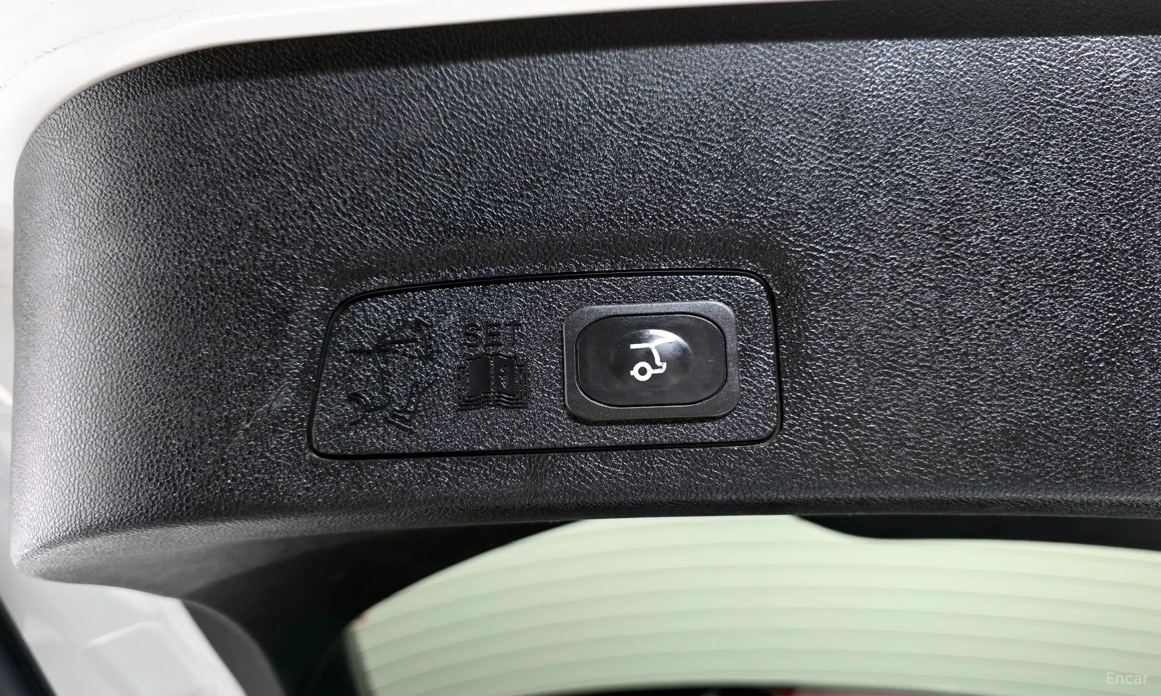 Lincoln MKC превью 20