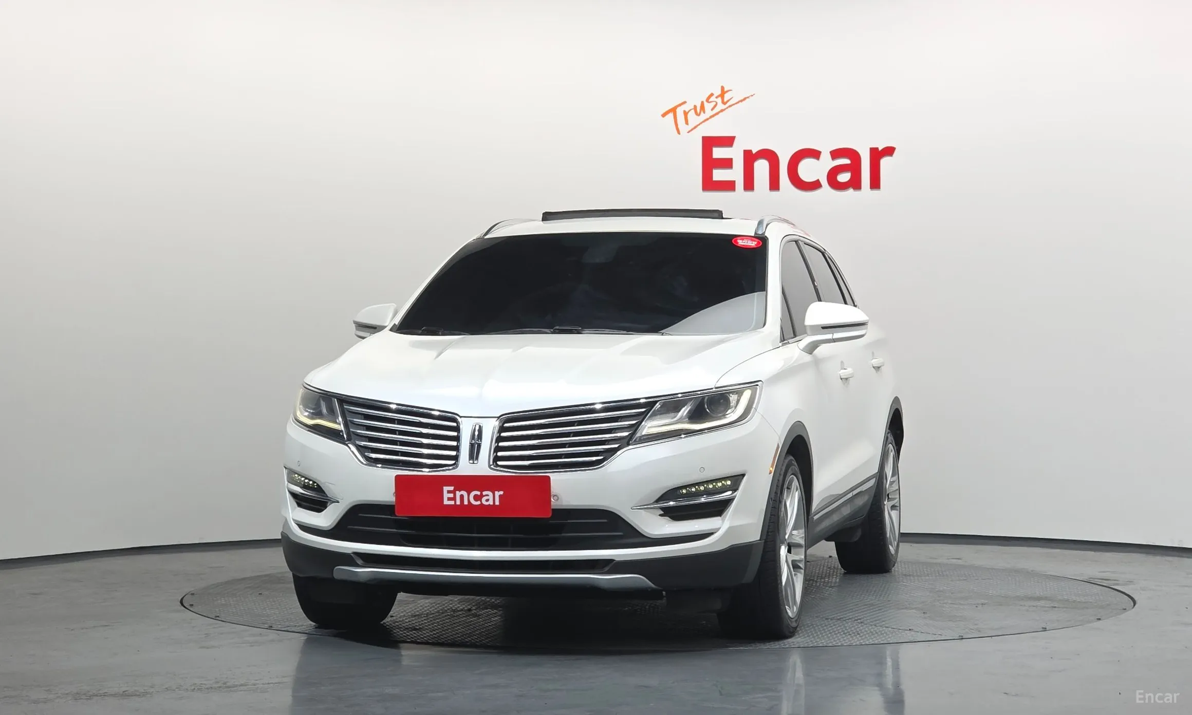 Lincoln MKC превью 3