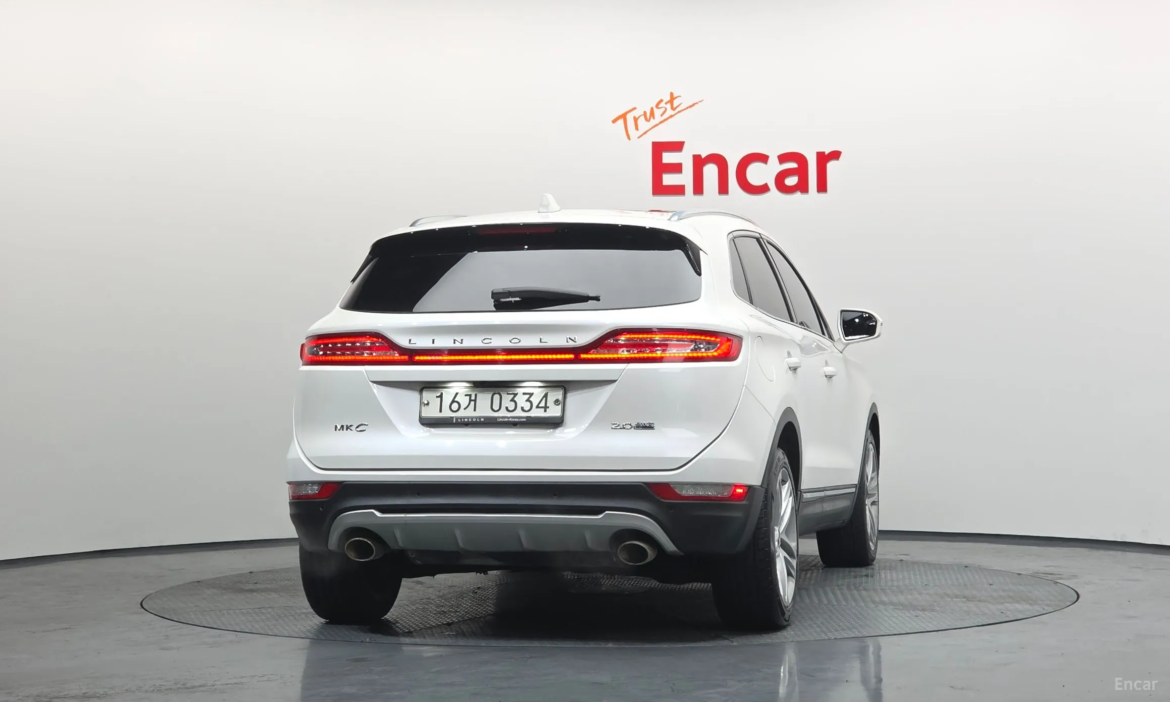 Lincoln MKC превью 4