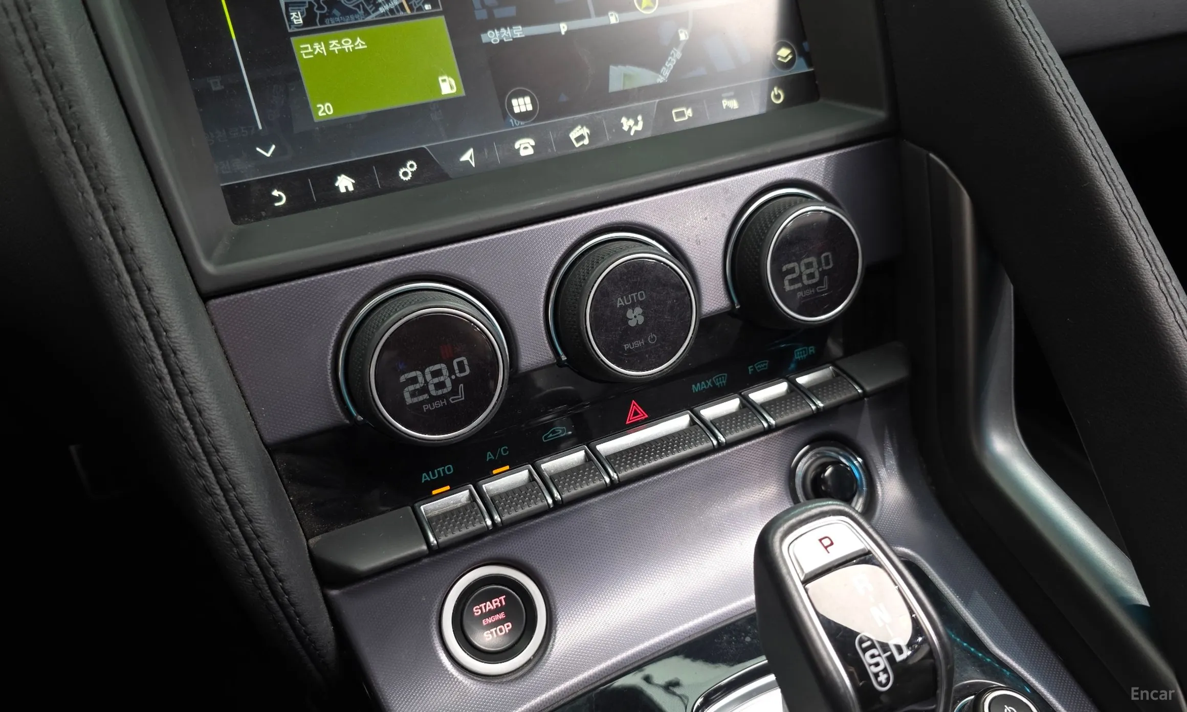 Jaguar F-TYPE превью 16