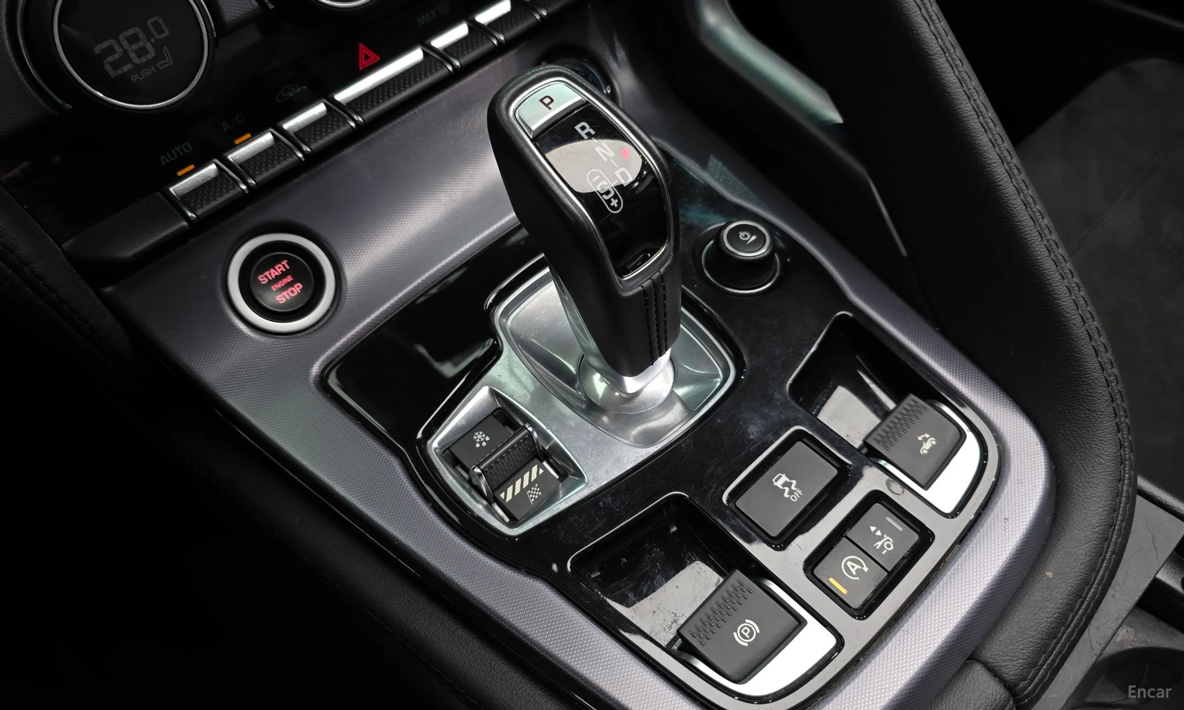 Jaguar F-TYPE превью 9