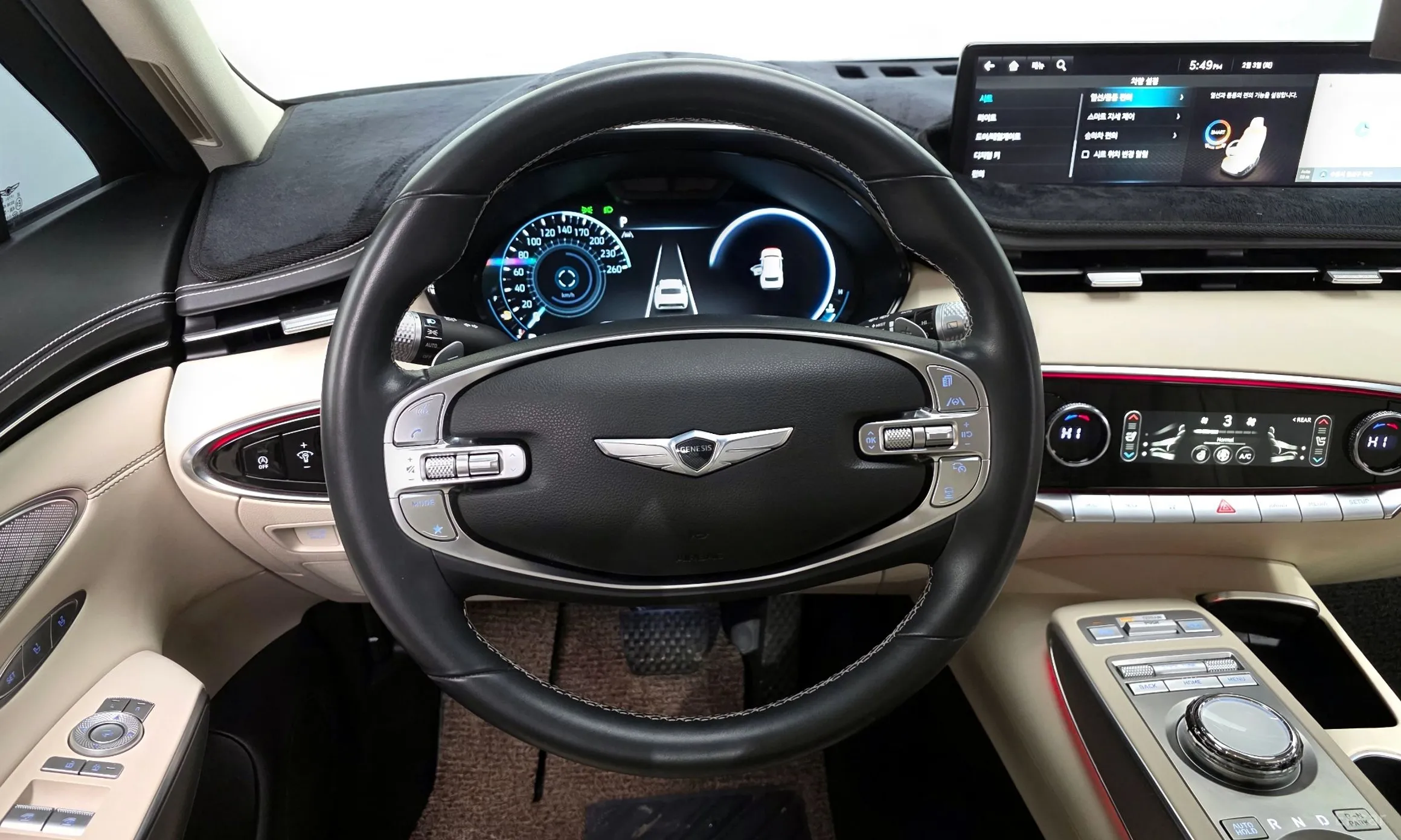 Genesis GV70 превью 13