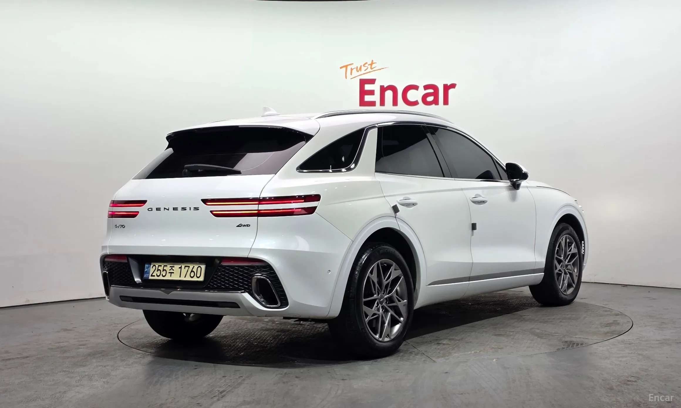 Genesis GV70 превью 2