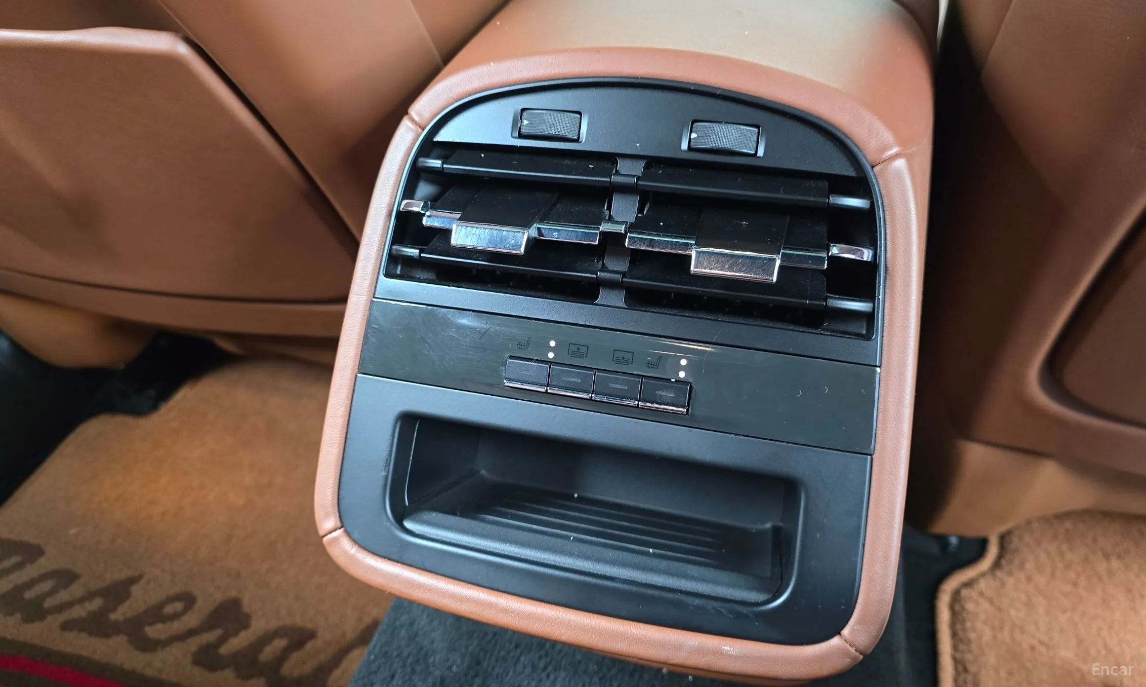 Maserati Quattroporte превью 19