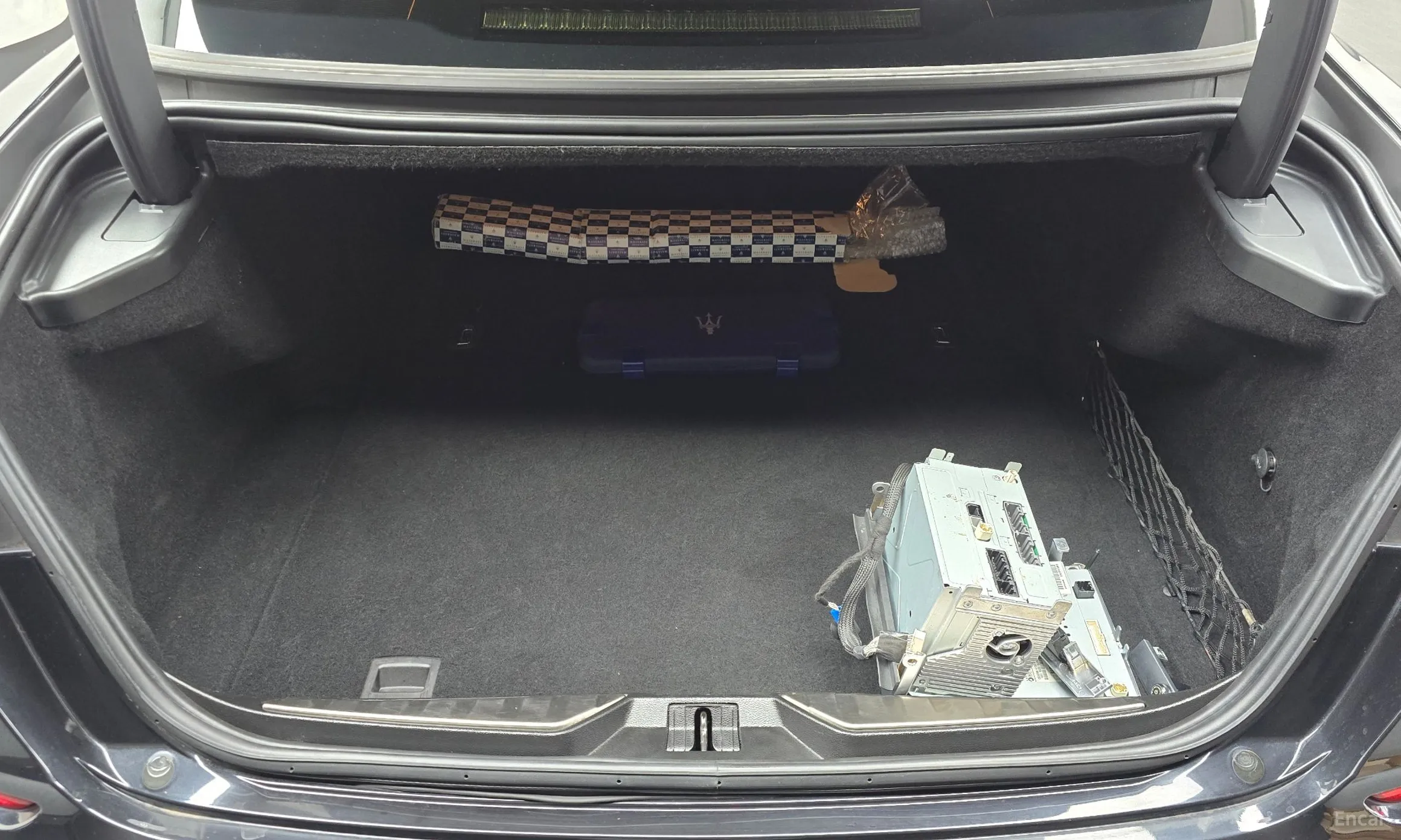 Maserati Quattroporte превью 20
