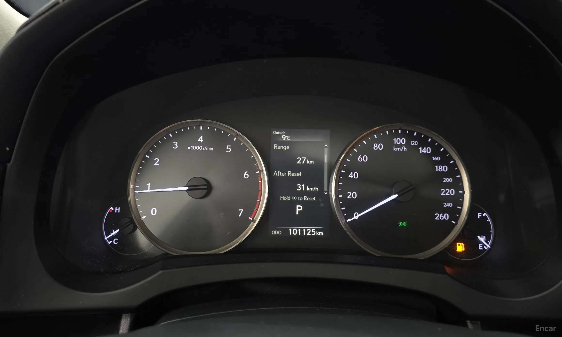Lexus New IS200t превью 8