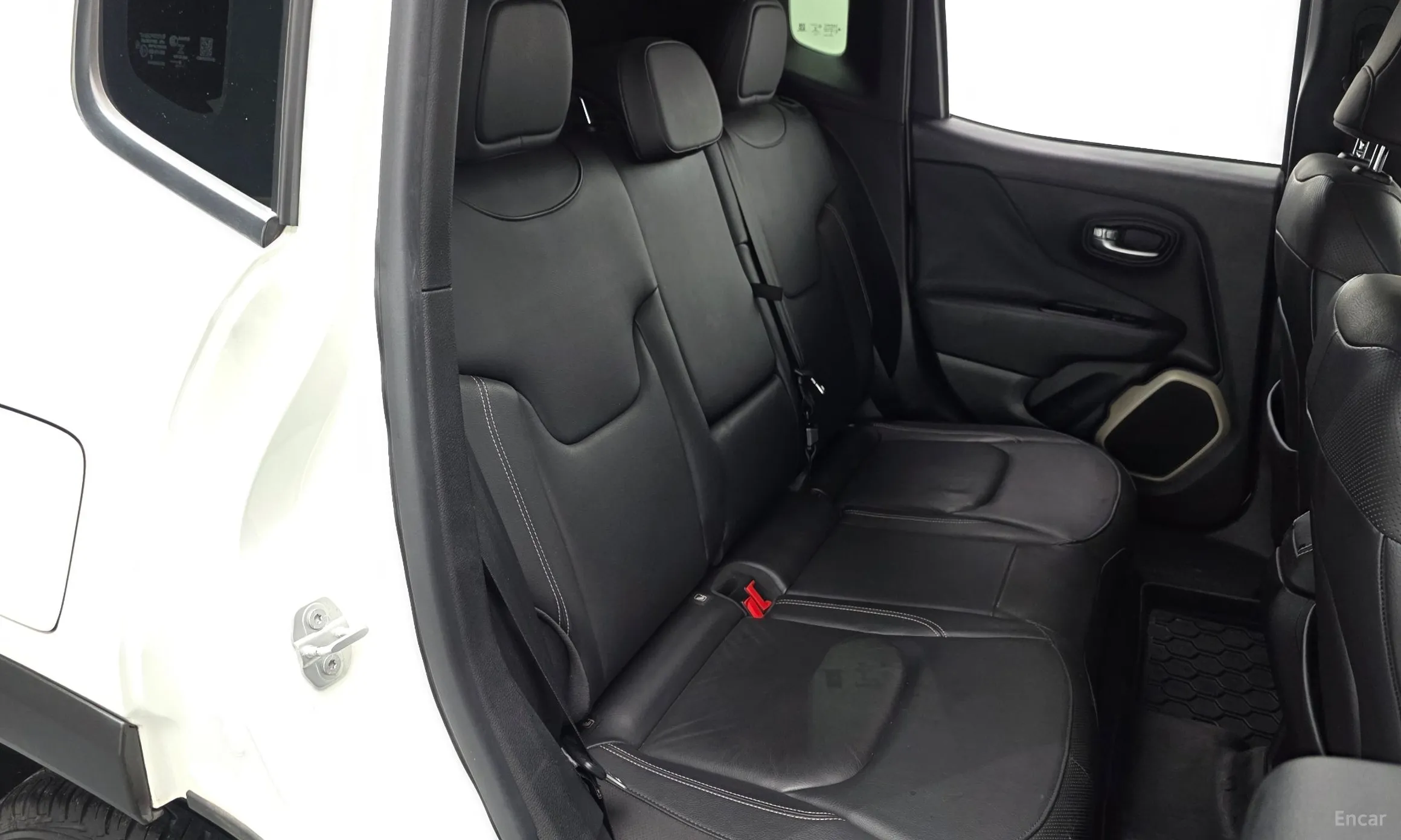 Jeep Renegade превью 12