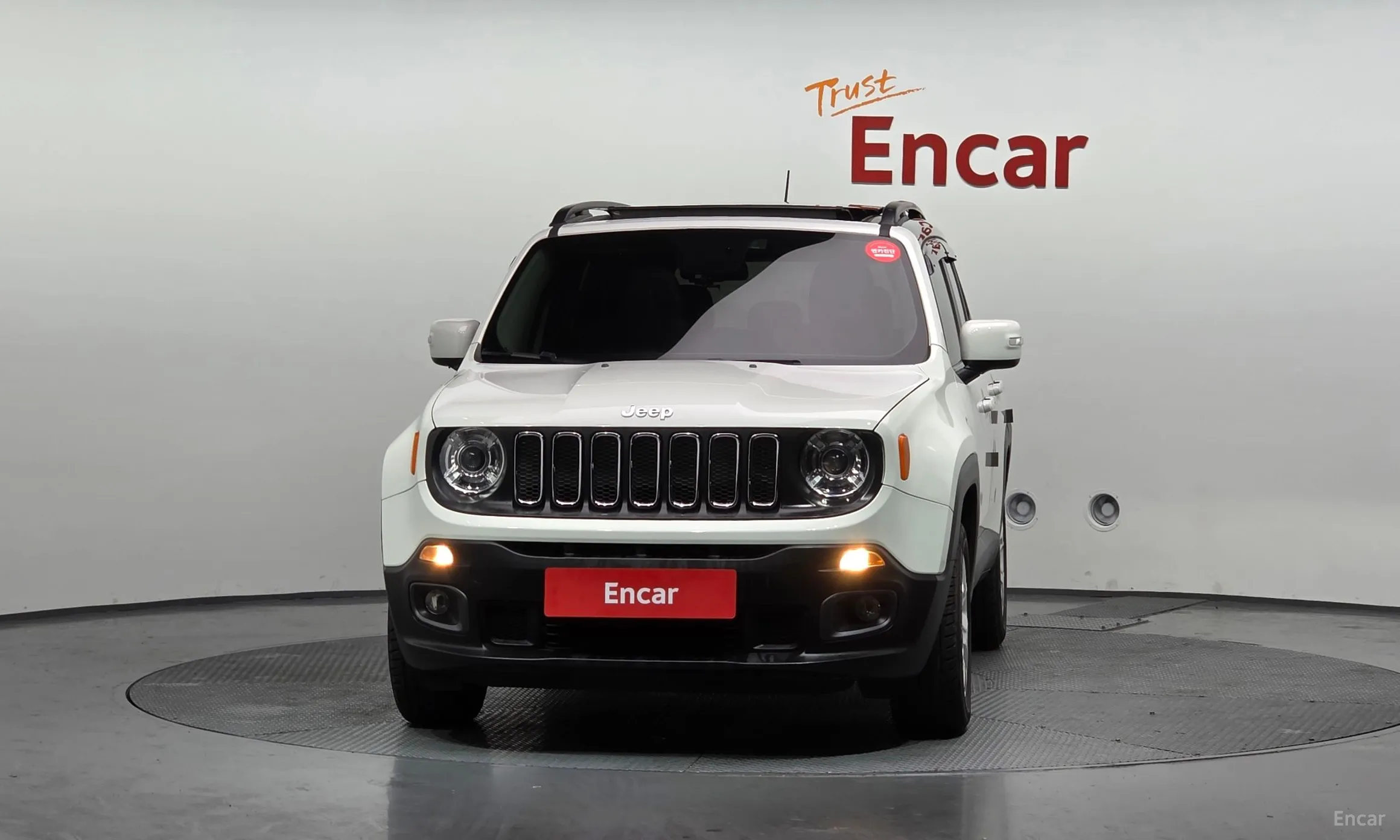 Jeep Renegade превью 3