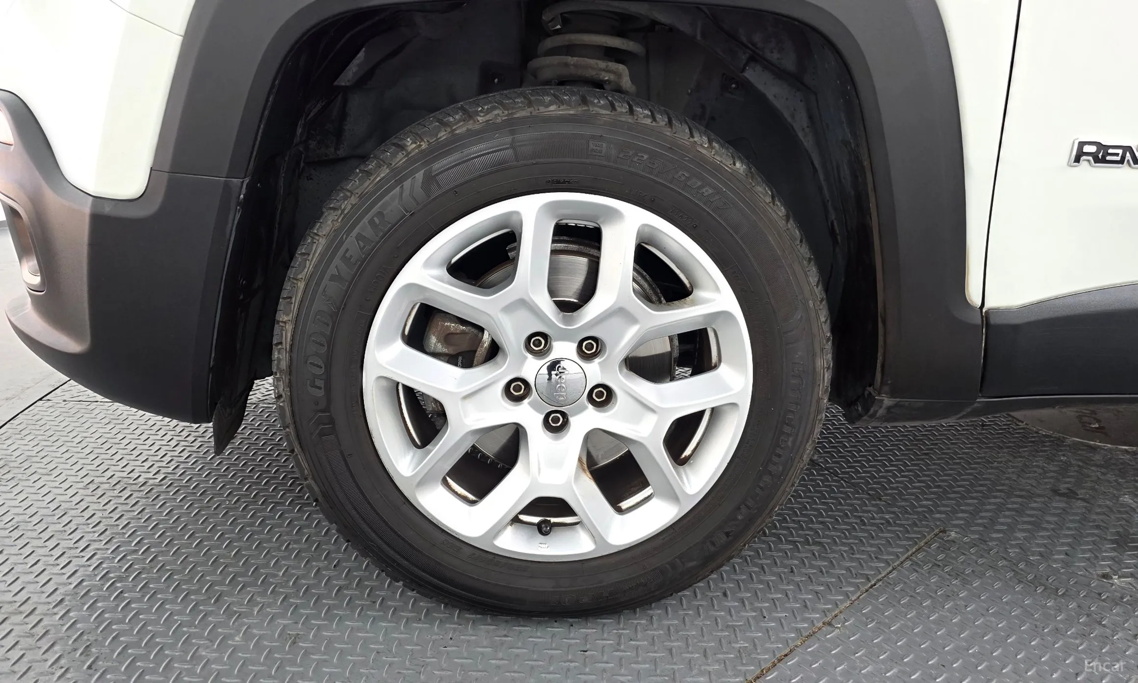 Jeep Renegade превью 5