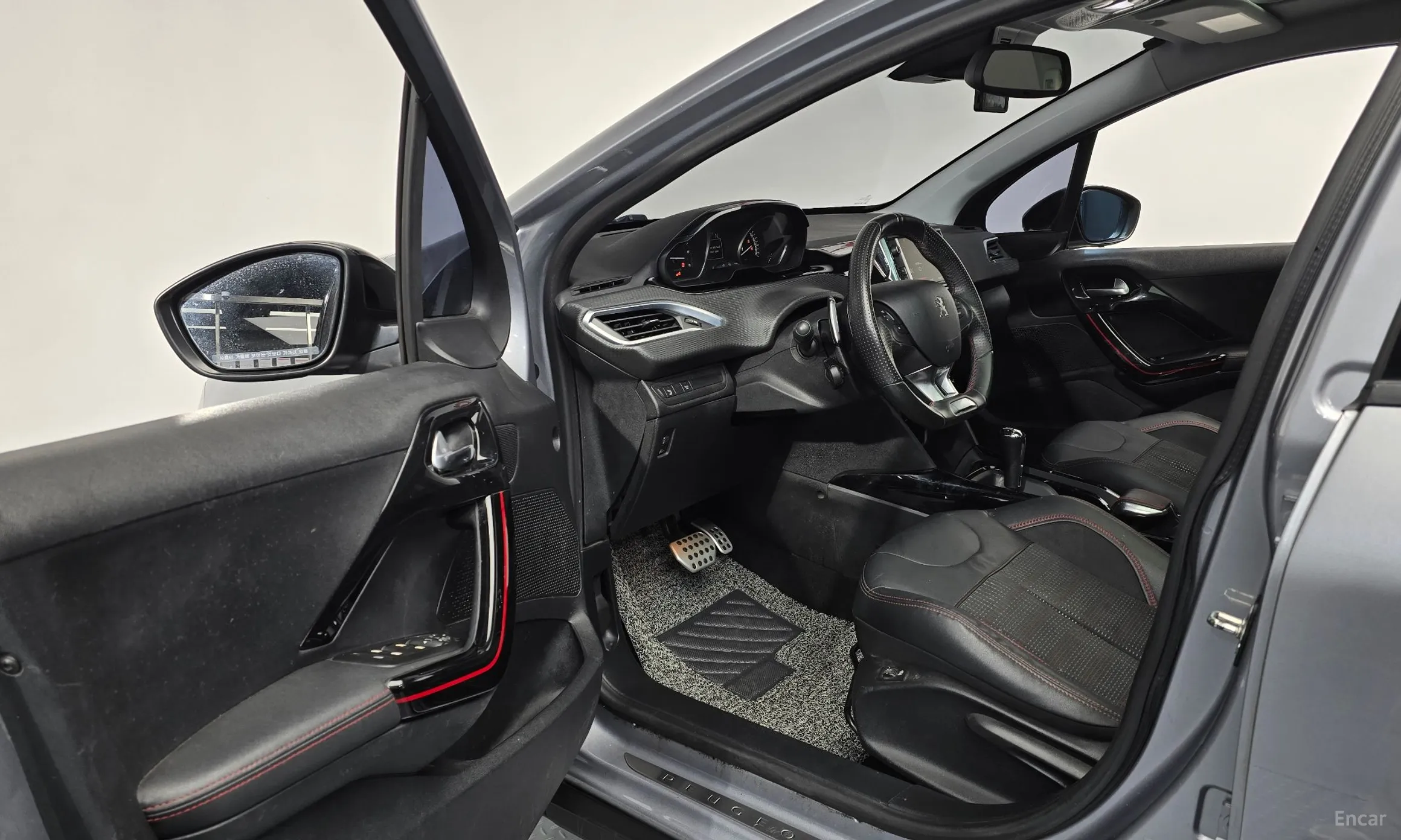 Peugeot 2008. превью 10