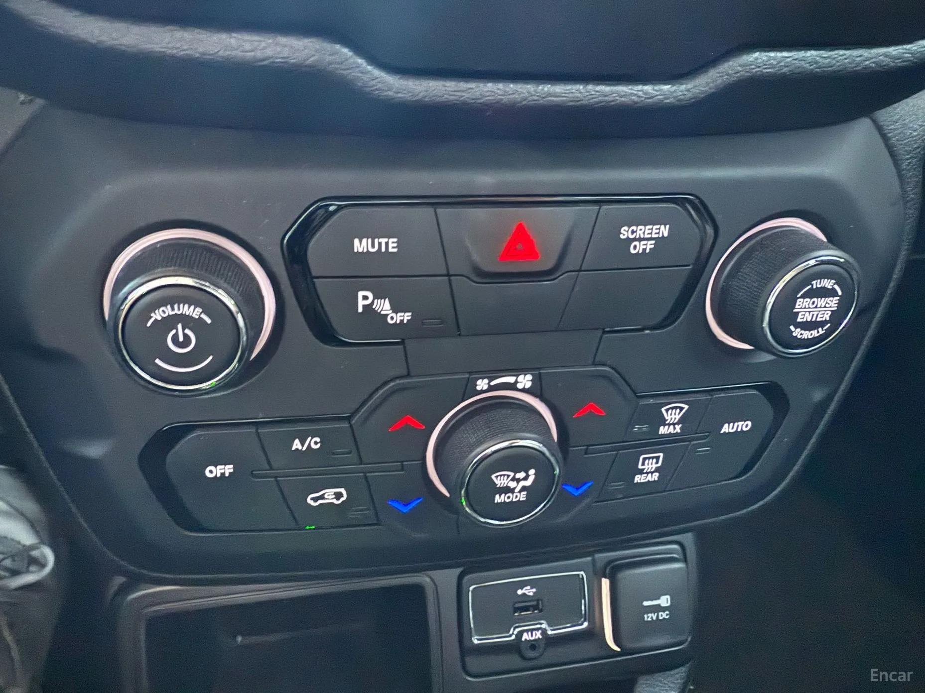 Jeep Renegade превью 11