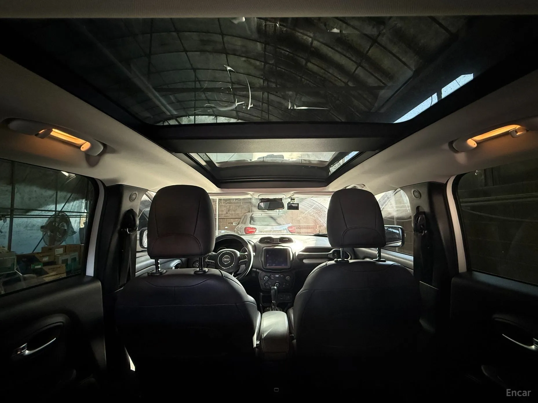 Jeep Renegade превью 16