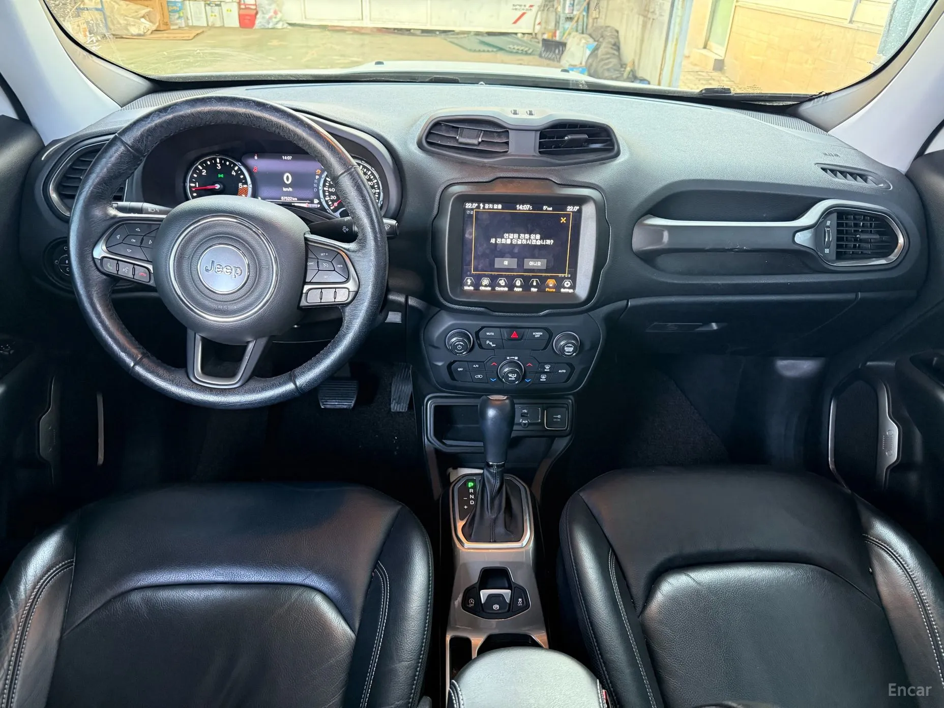Jeep Renegade превью 4