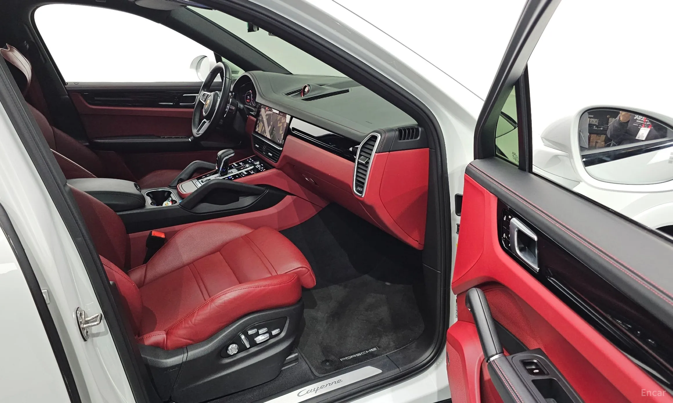 Porsche Cayenne (PO536) превью 10