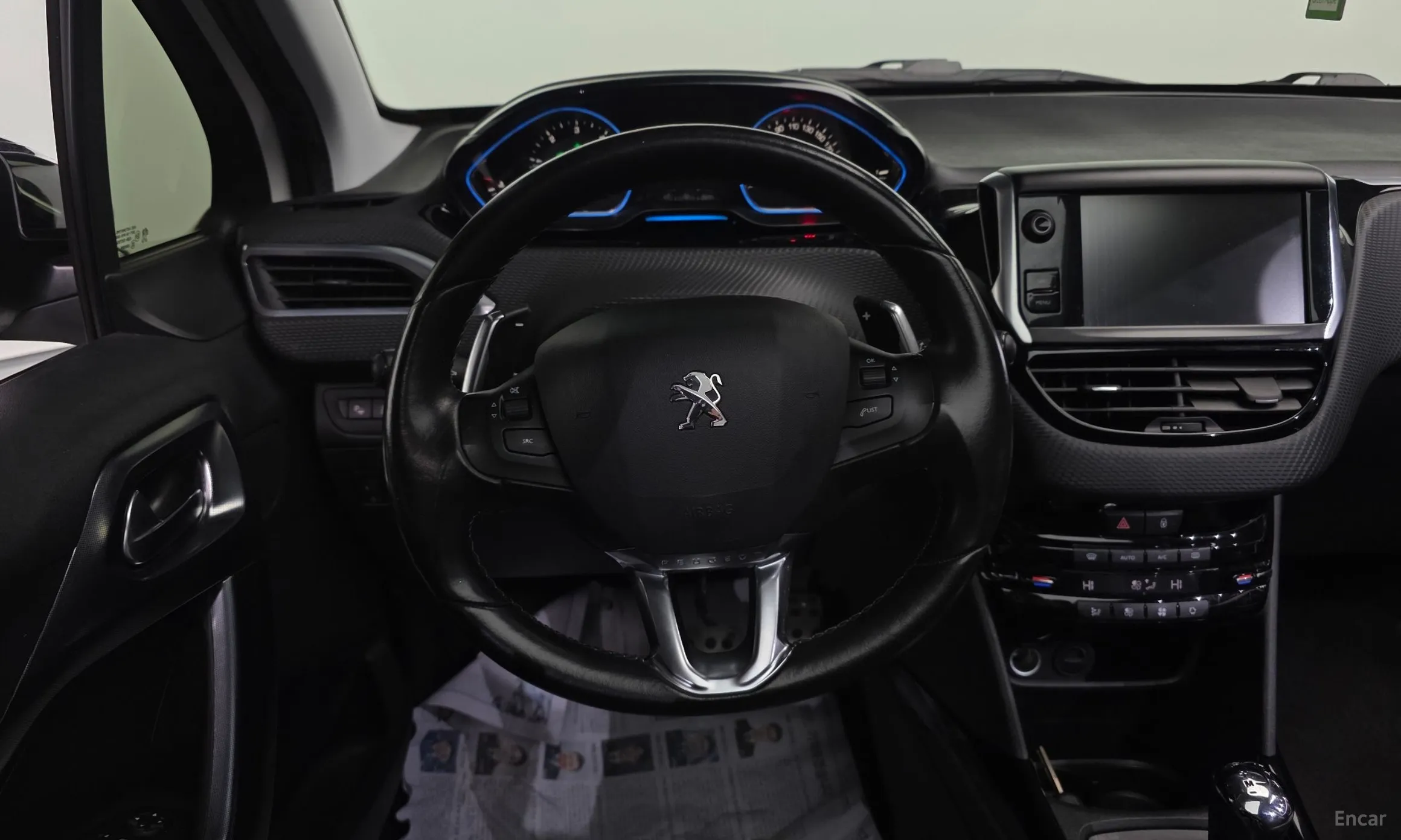 Peugeot 2008. превью 13