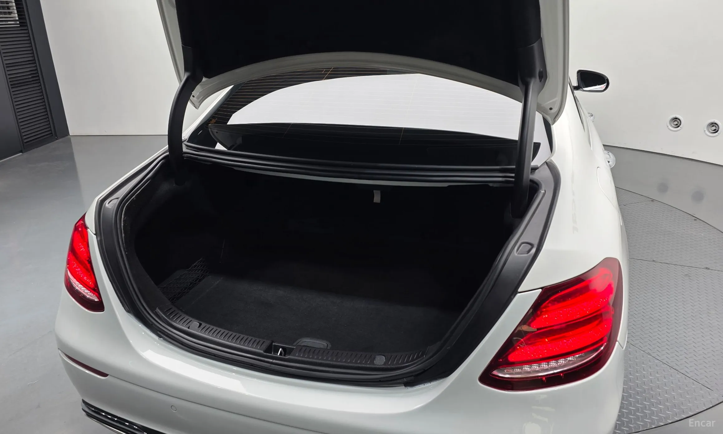 Mercedes Benz E-Class W213 превью 20