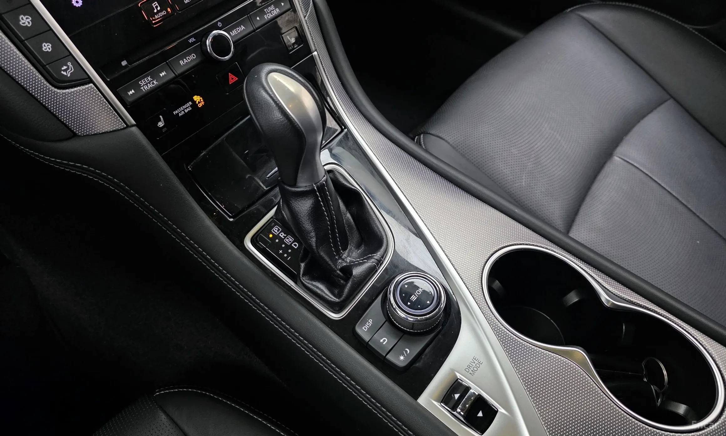 Infiniti Q50 превью 9